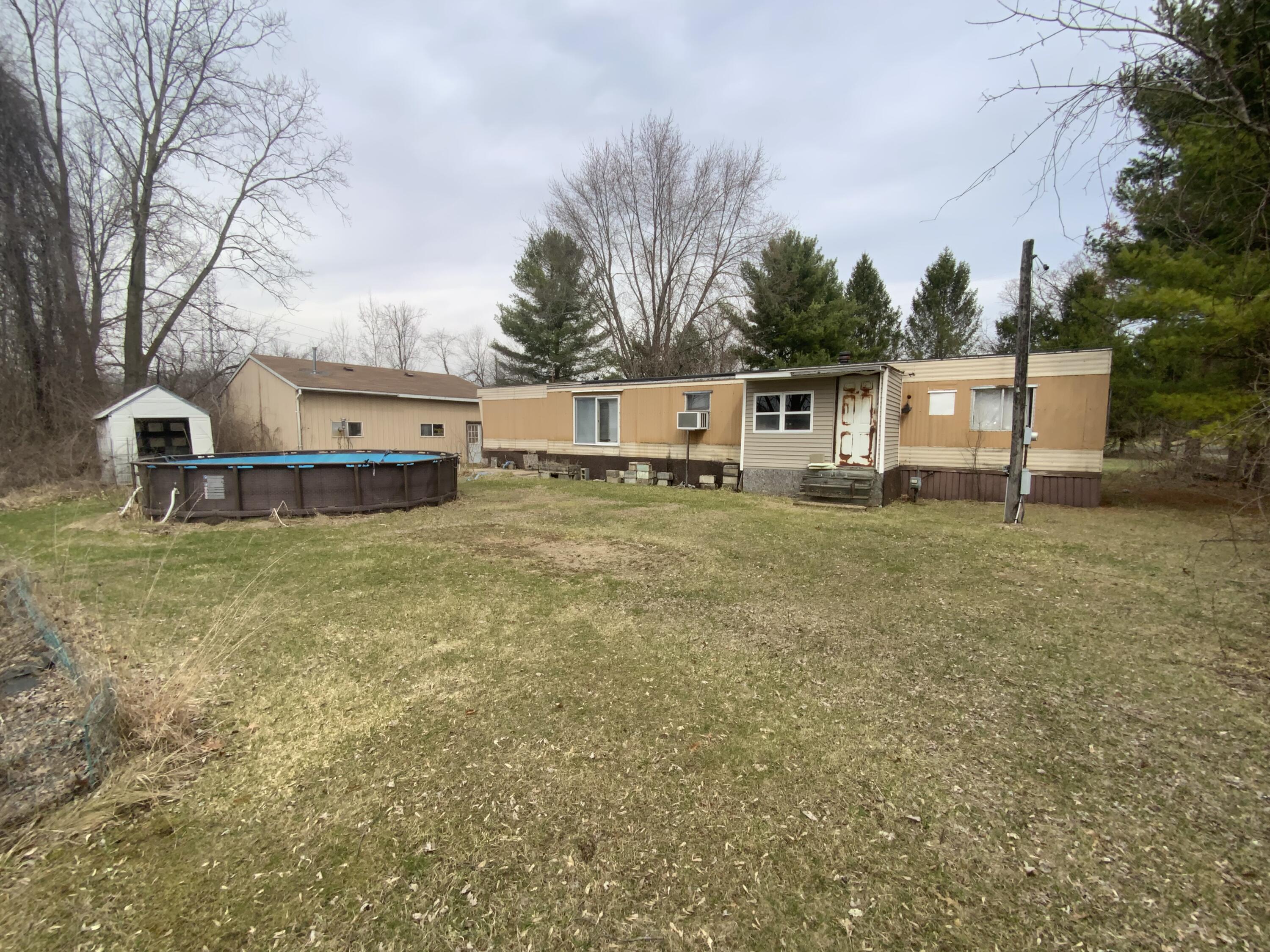 8401 Clinton Road Property Photo 1