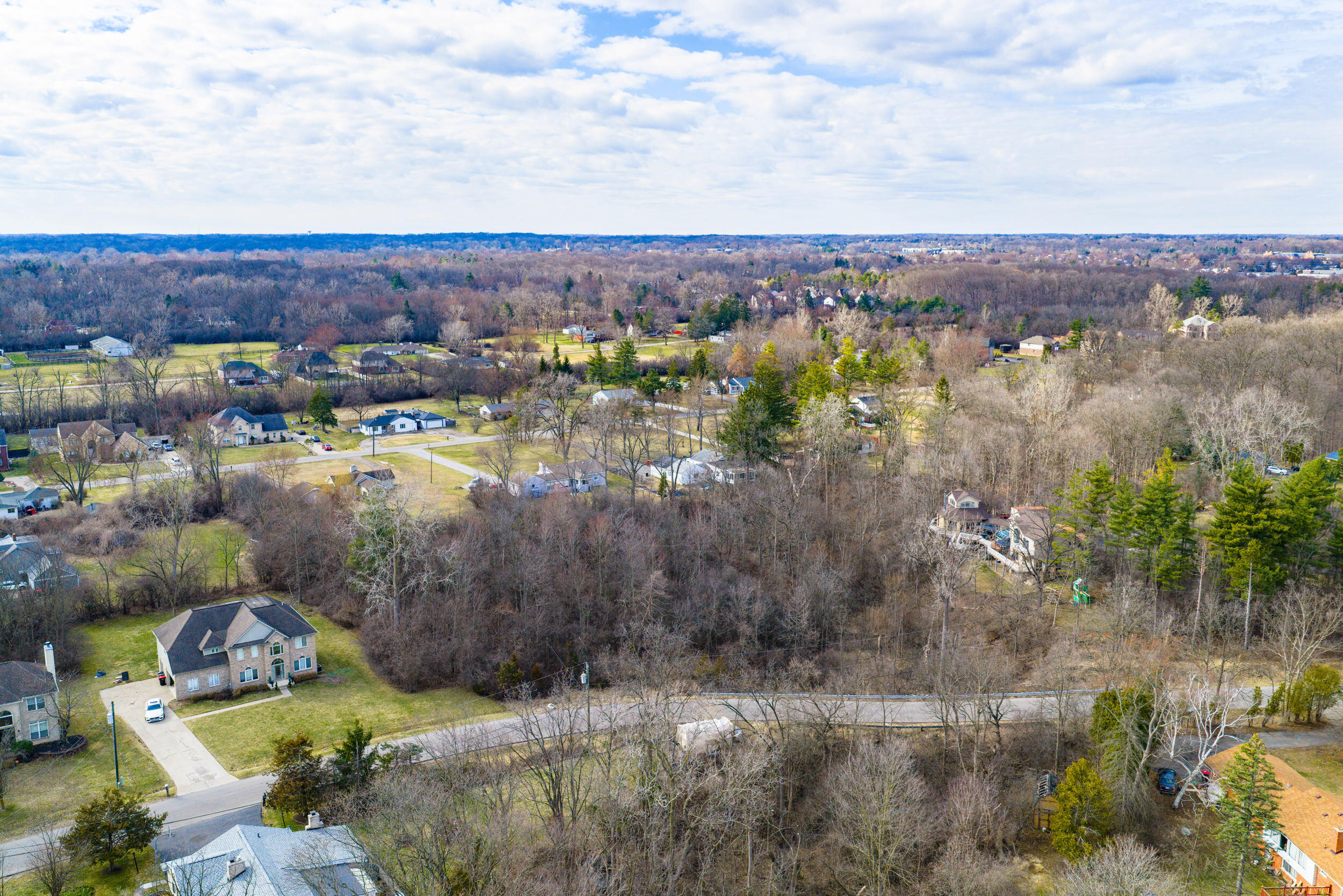25099 Edgemont Drive Property Photo 11