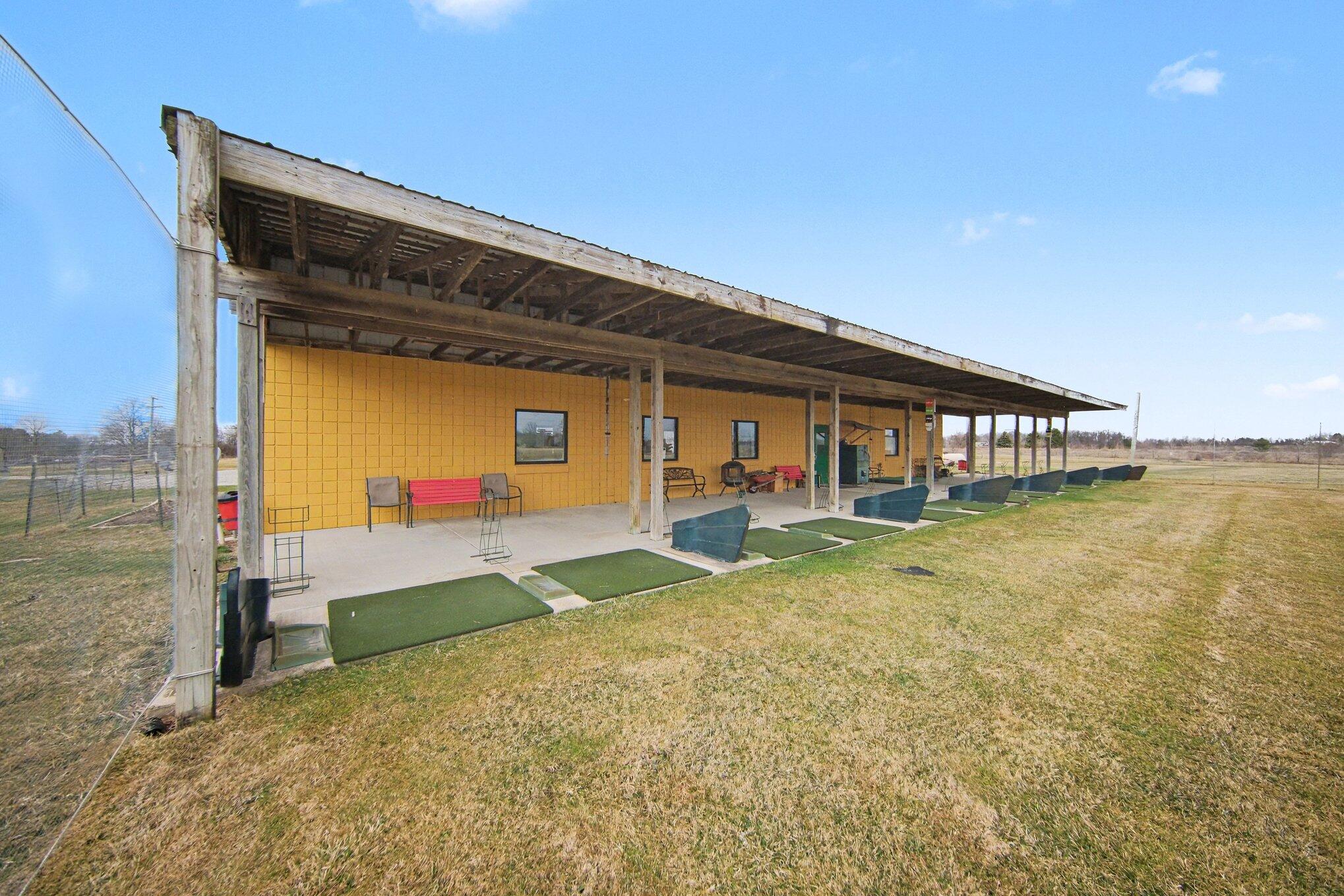2735 S Zeeb Road Property Photo 19
