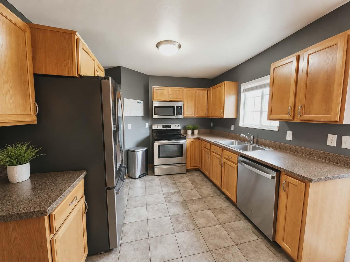 8257 Lockerbie Drive Property Photo 4
