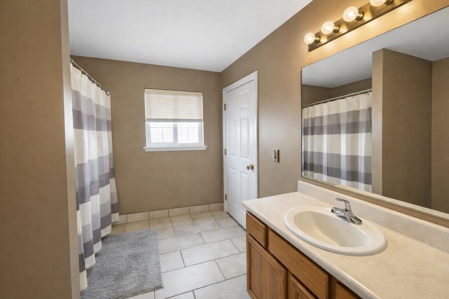 8257 Lockerbie Drive Property Photo 6