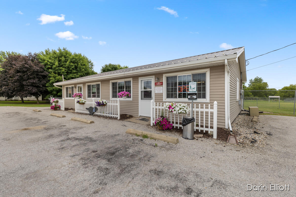2389 N State Road Property Photo 1