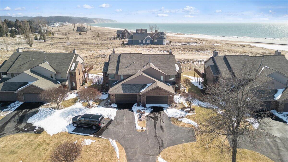 176 Harbor Drive Property Photo 1