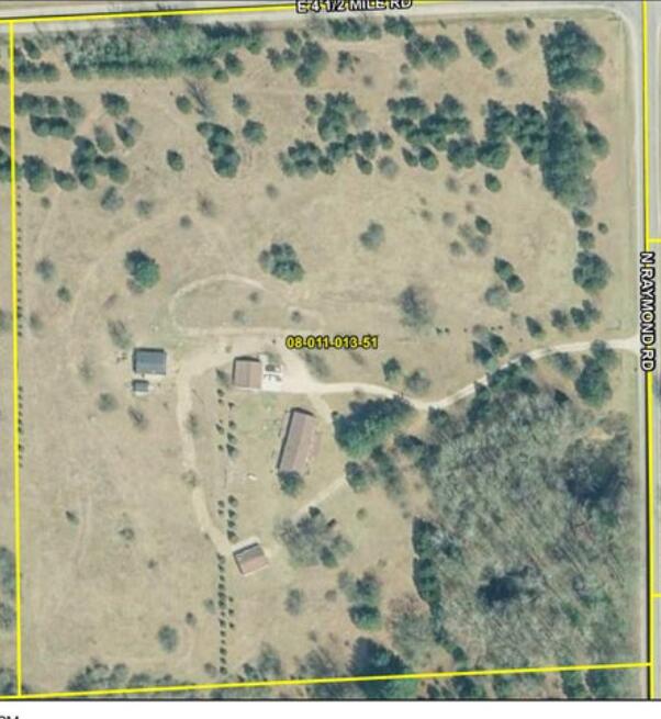 4395 N Raymond Road Property Photo 1