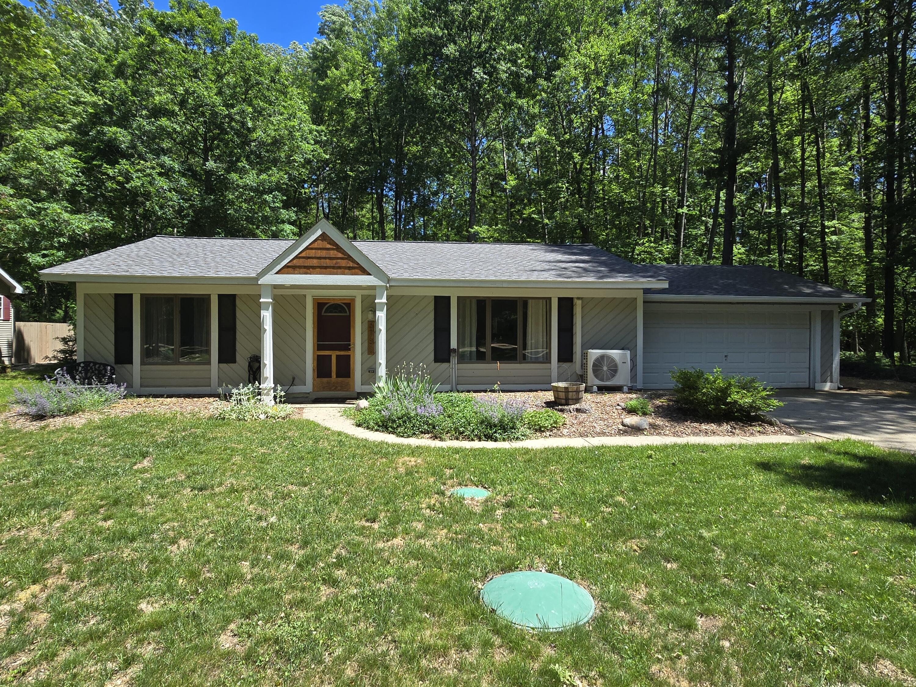 6782 White Pine Drive Property Photo 1