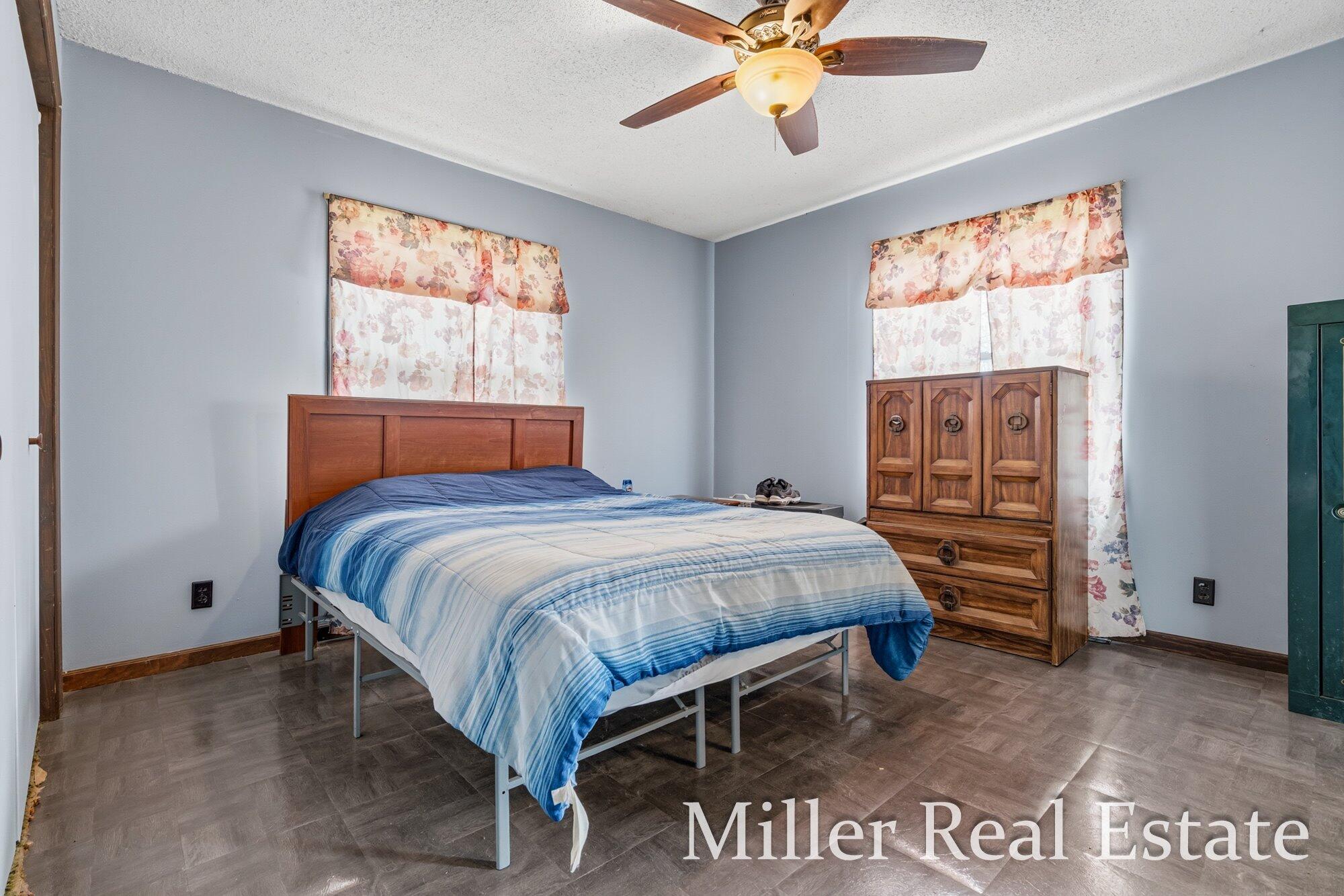 6130 Gurd Road Property Photo 13