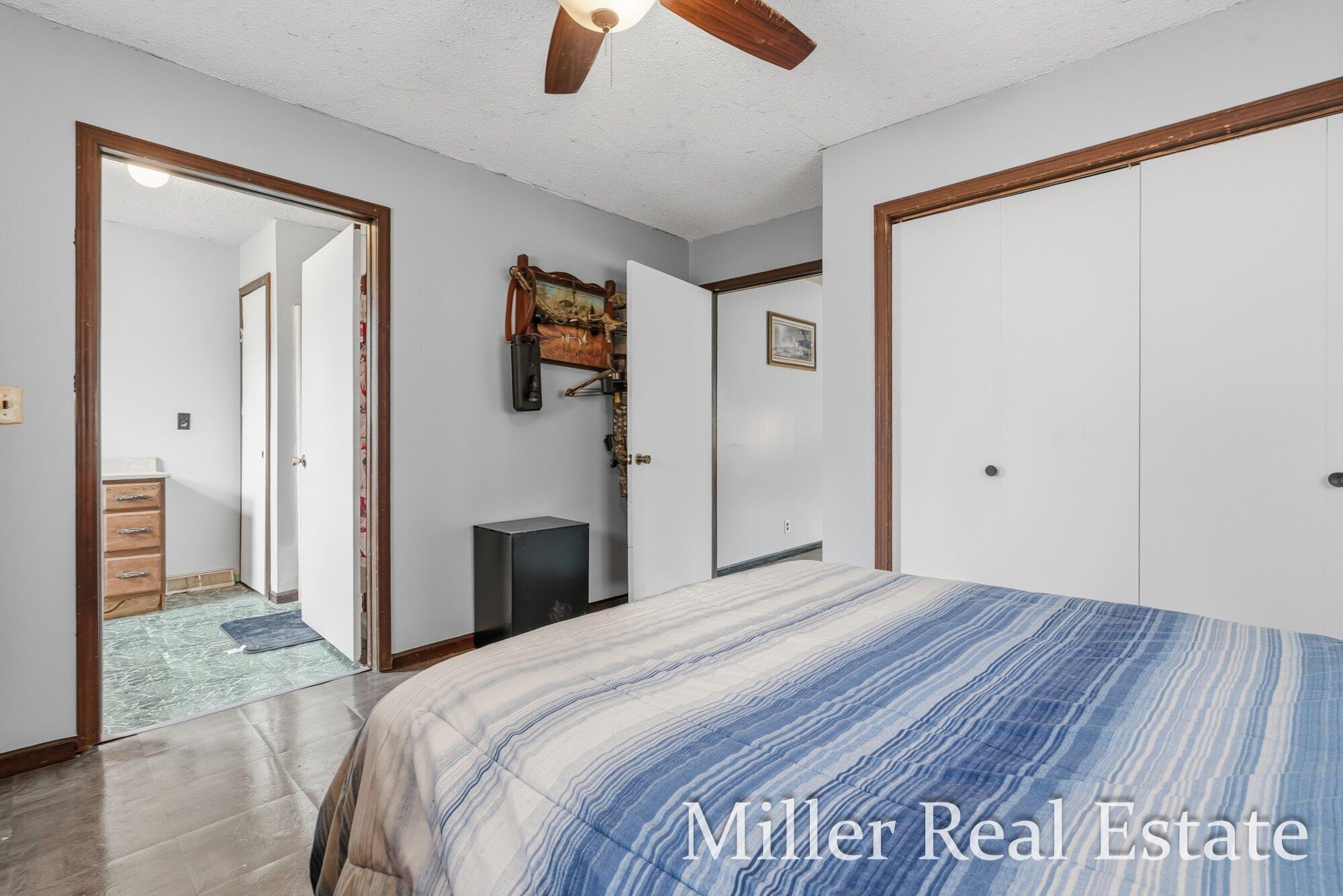 6130 Gurd Road Property Photo 14