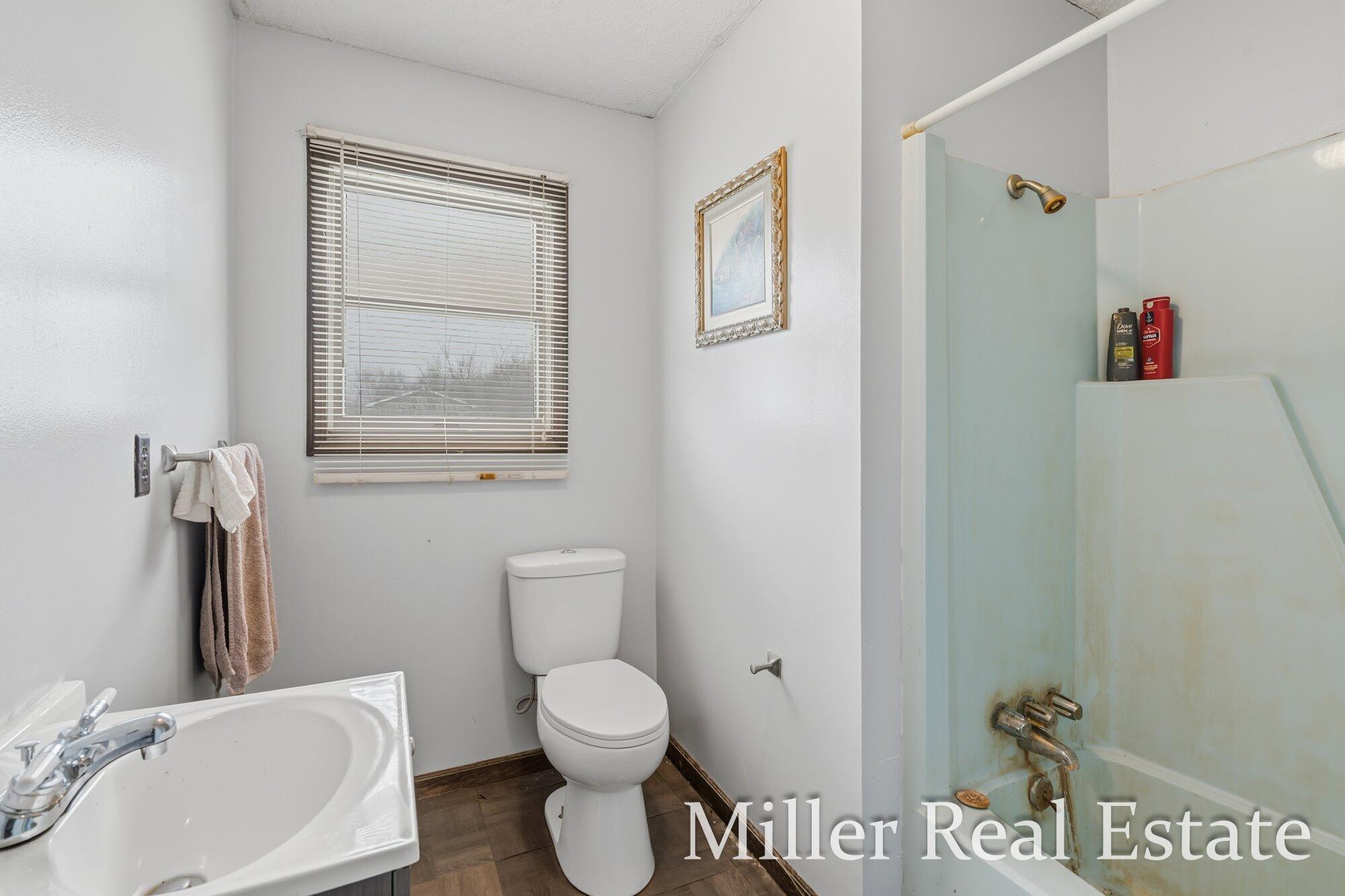 6130 Gurd Road Property Photo 19