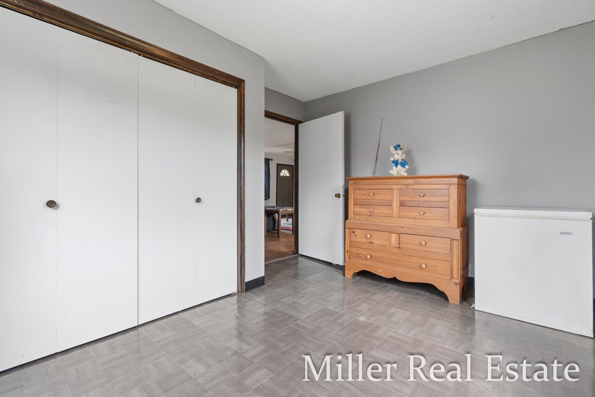 6130 Gurd Road Property Photo 21
