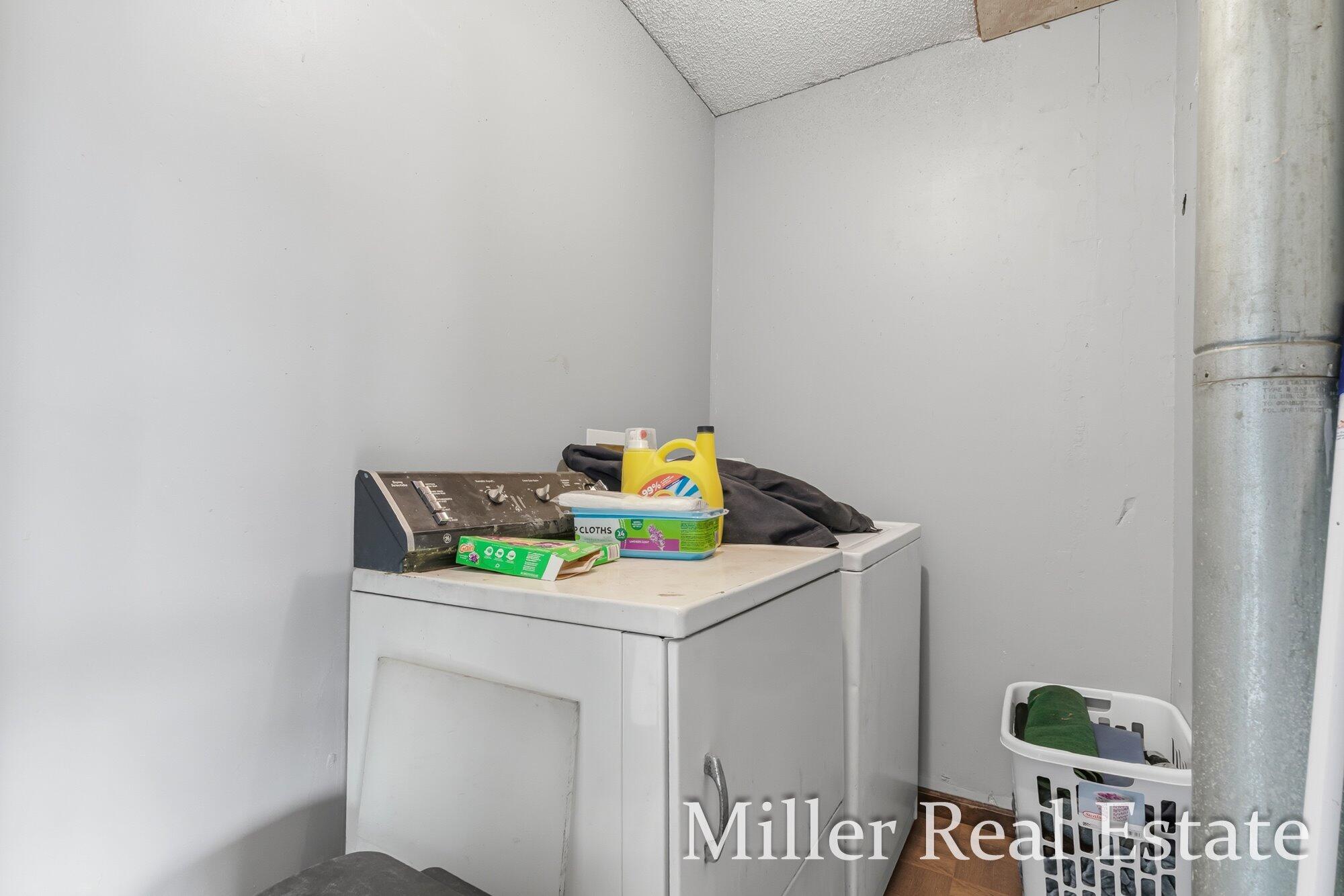 6130 Gurd Road Property Photo 22