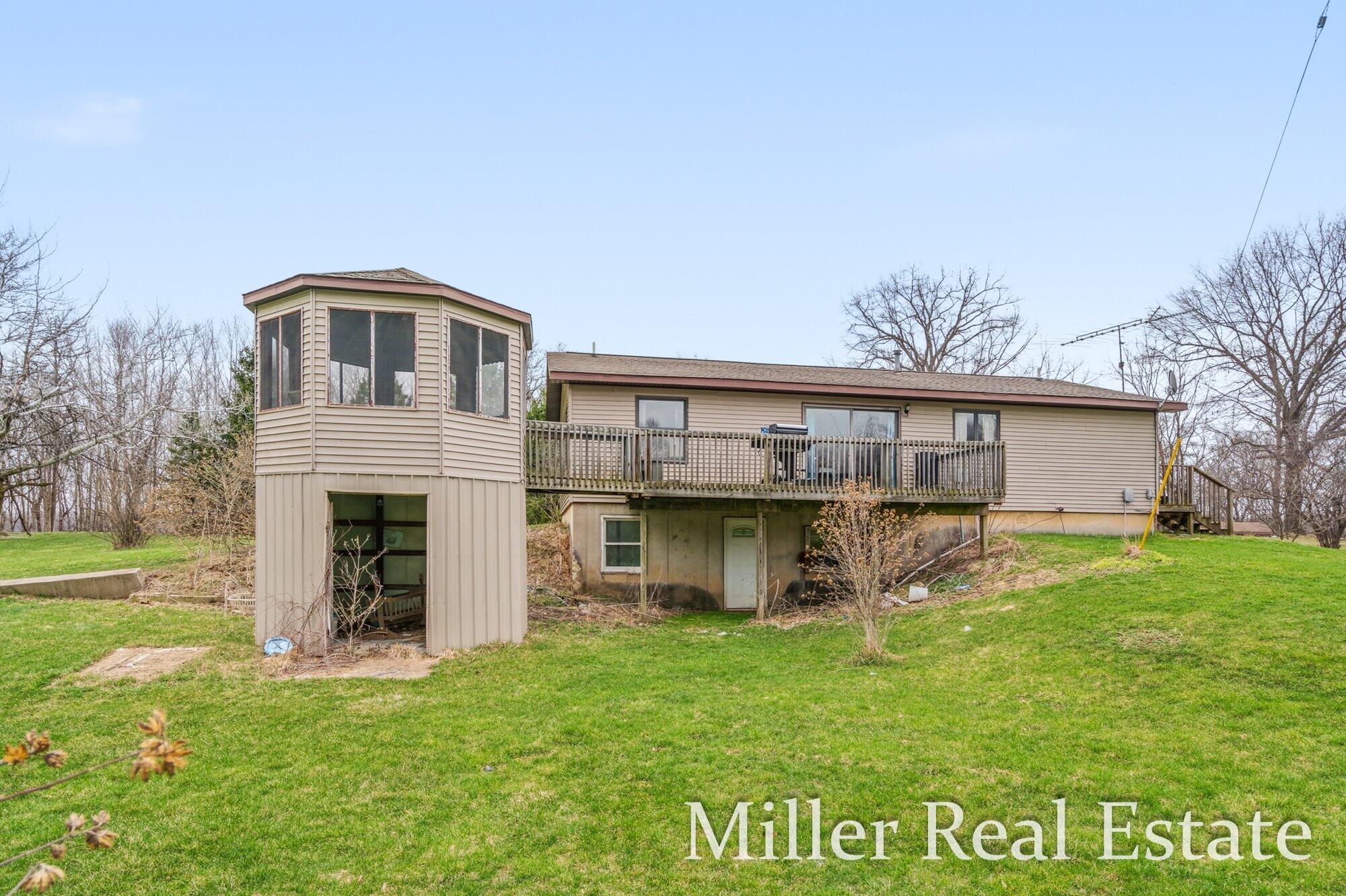6130 Gurd Road Property Photo 26