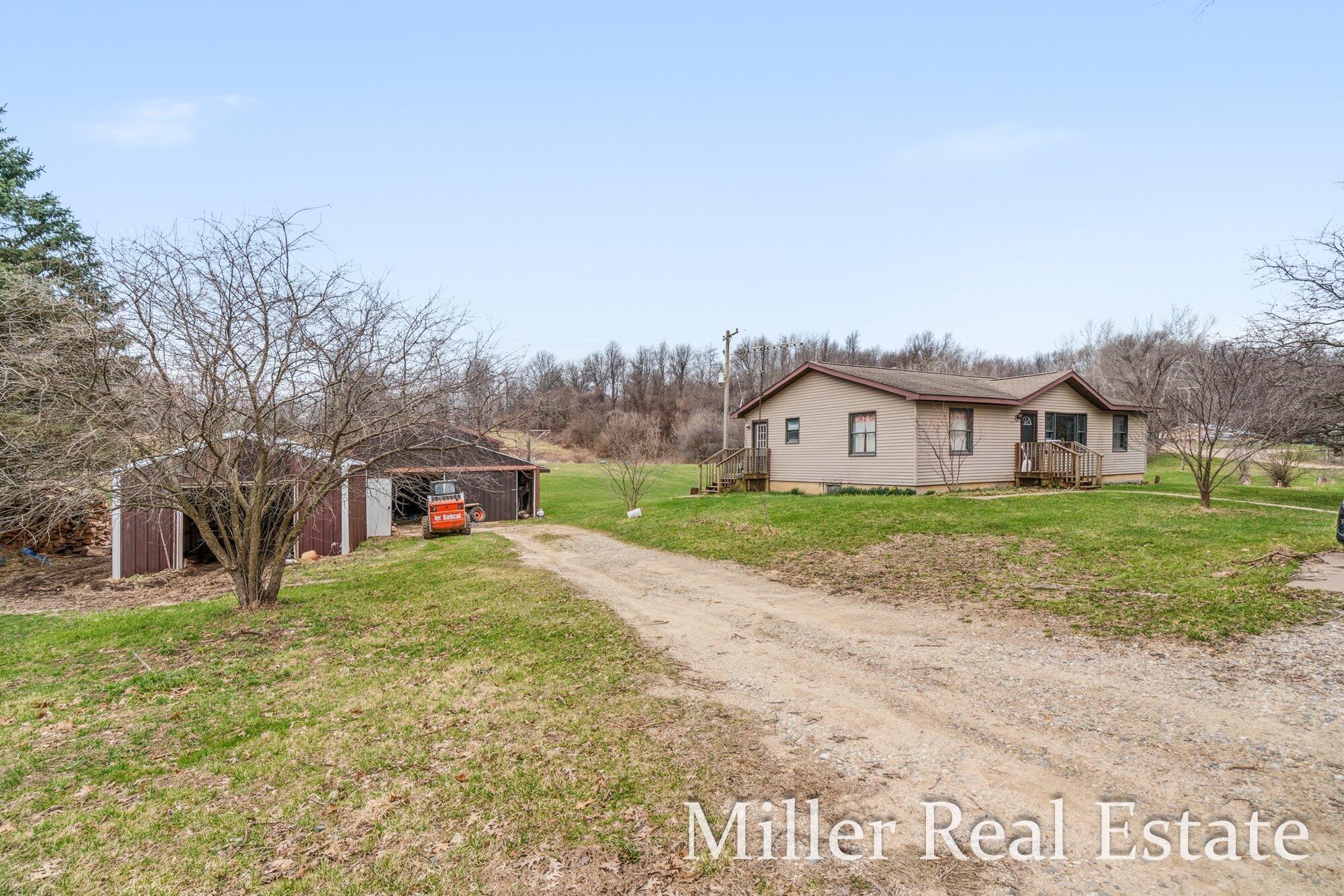 6130 Gurd Road Property Photo 32