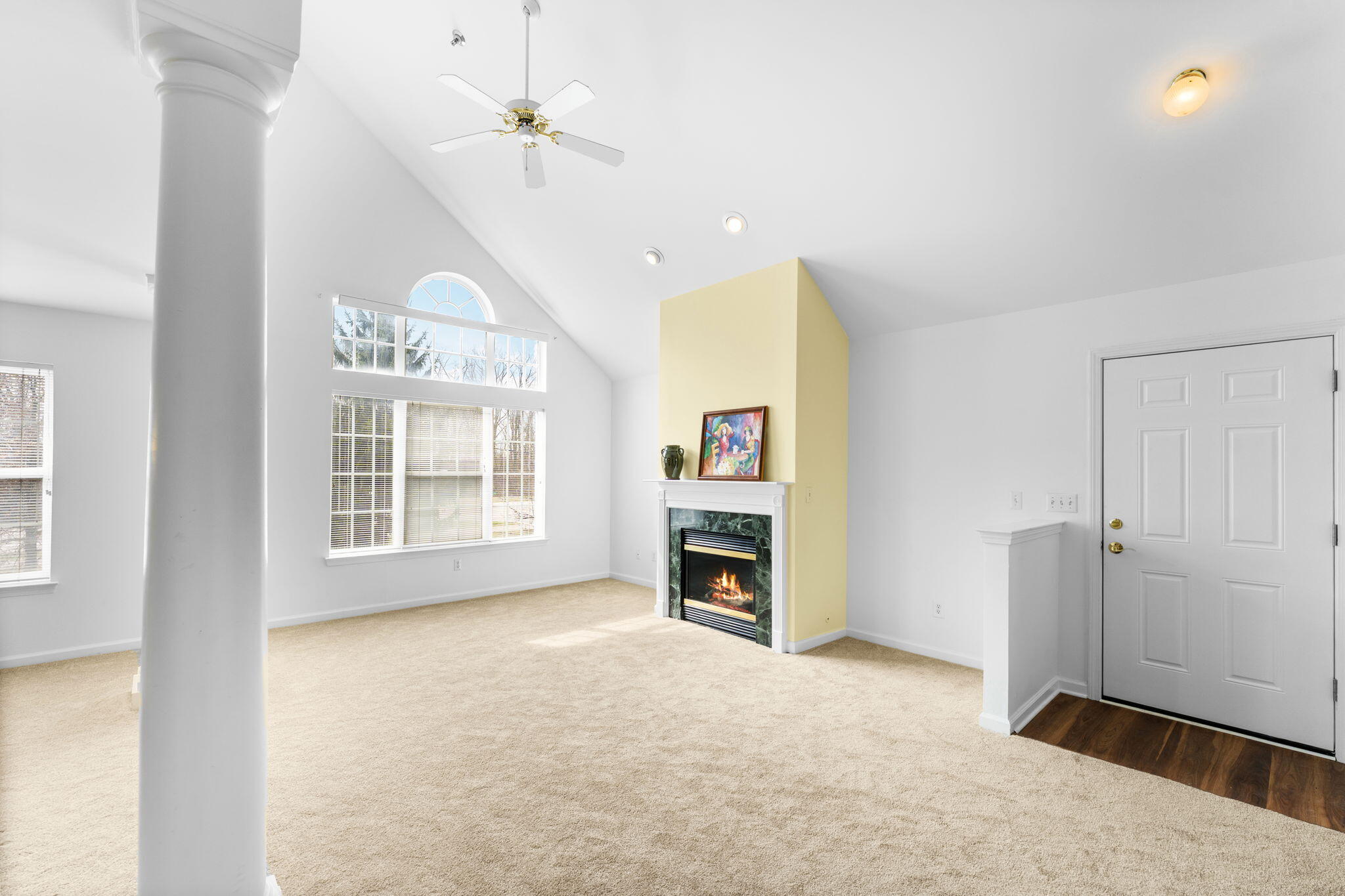 9475 Lakeside Drive Property Photo 1