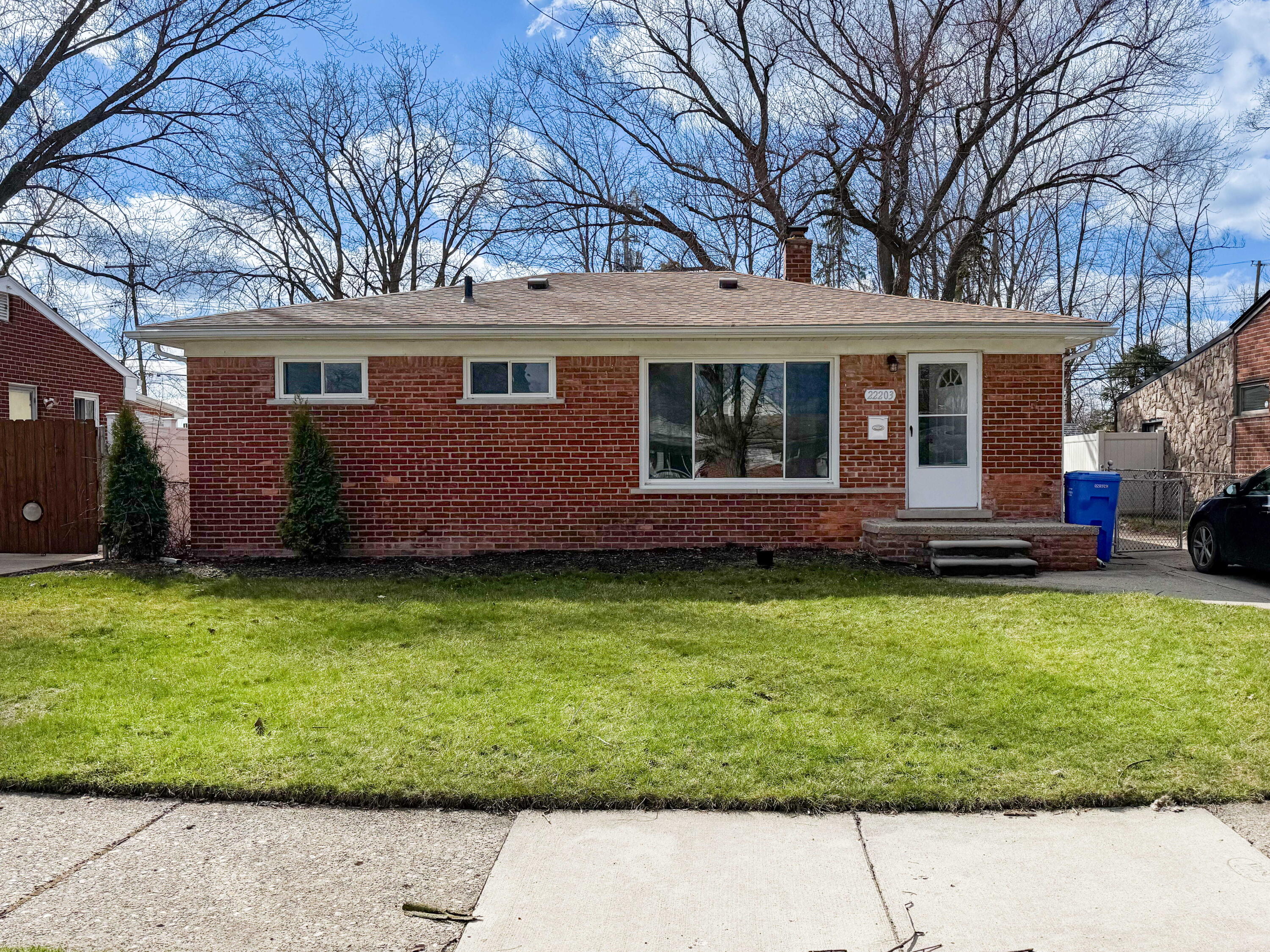 22203 Logue Avenue Property Photo 1