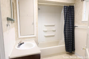 293 N 3rd Avenue Property Photo 11