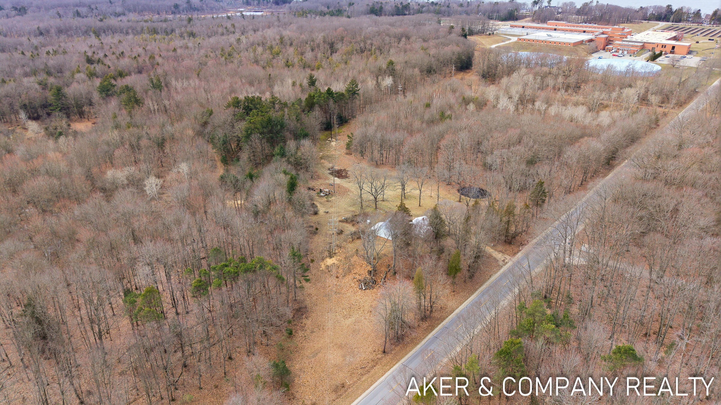 17078 Lake Michigan Drive Property Photo 7