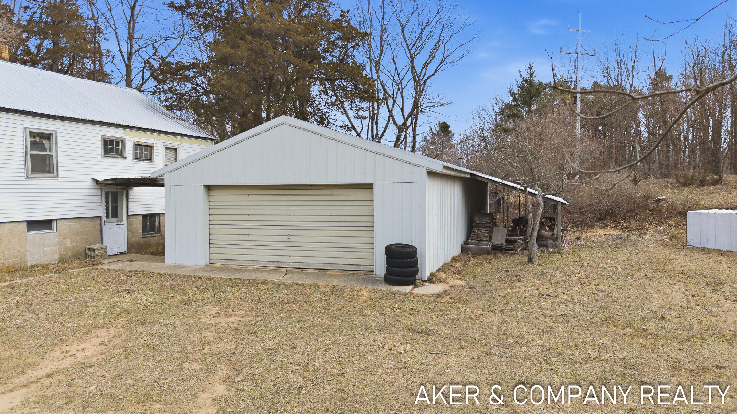 17078 Lake Michigan Drive Property Photo 21