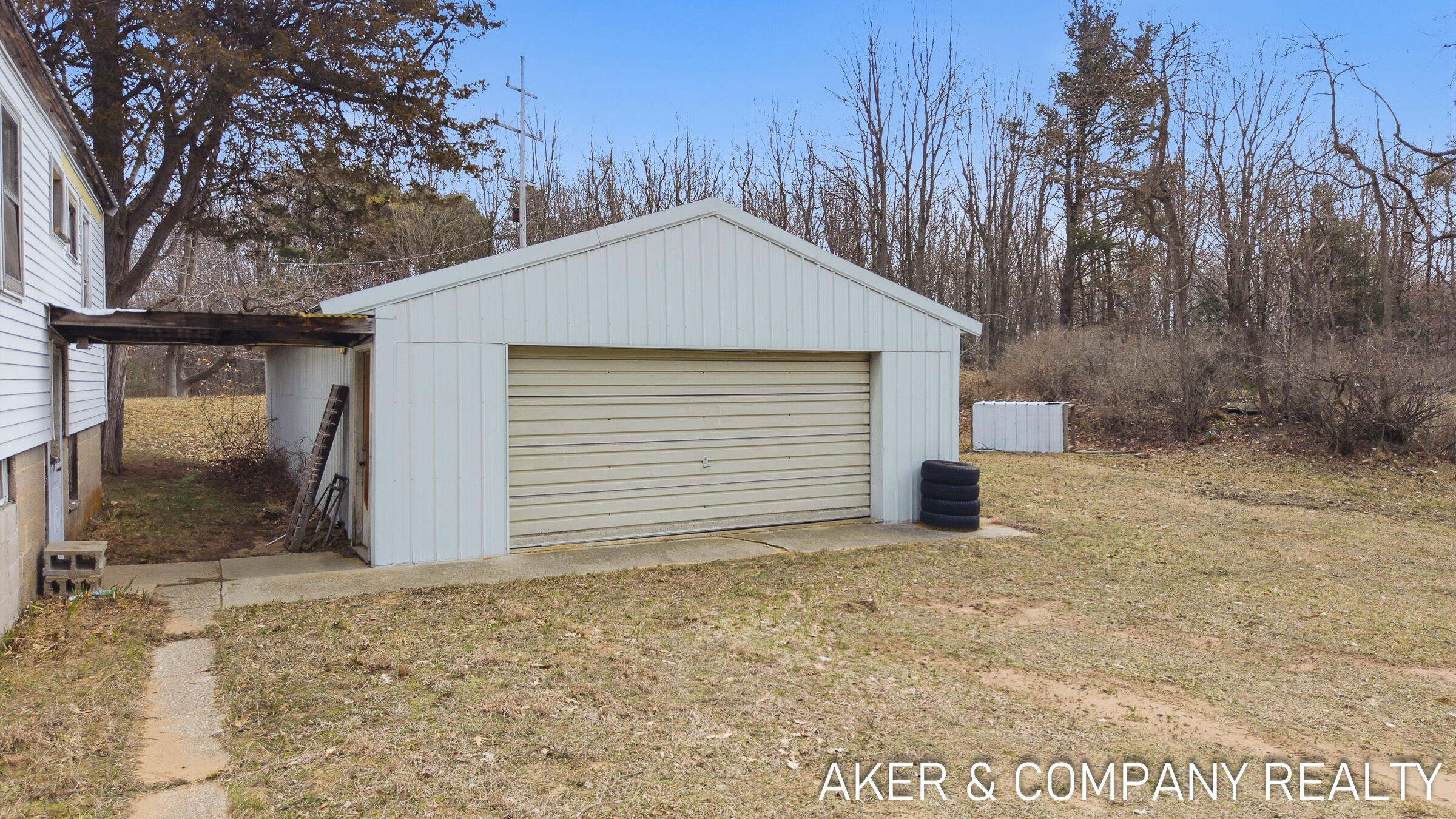 17078 Lake Michigan Drive Property Photo 23