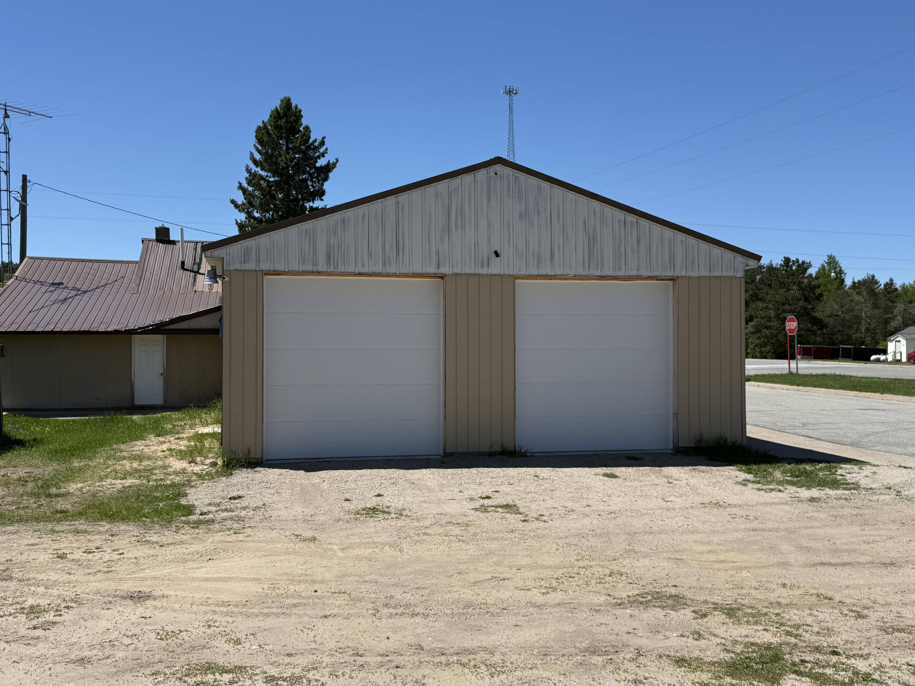 28981 W M-28 Property Photo 4