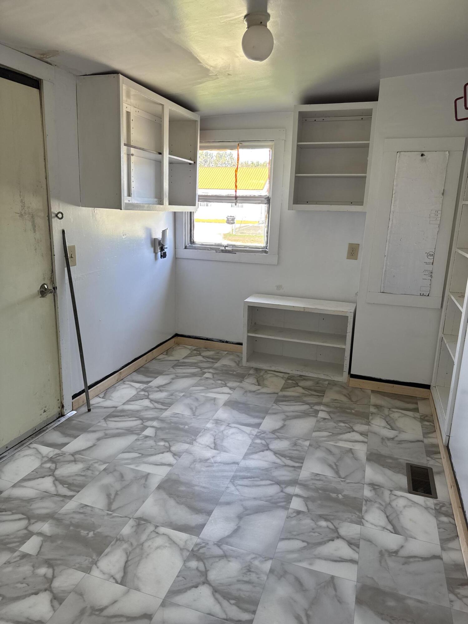 28981 W M-28 Property Photo 15