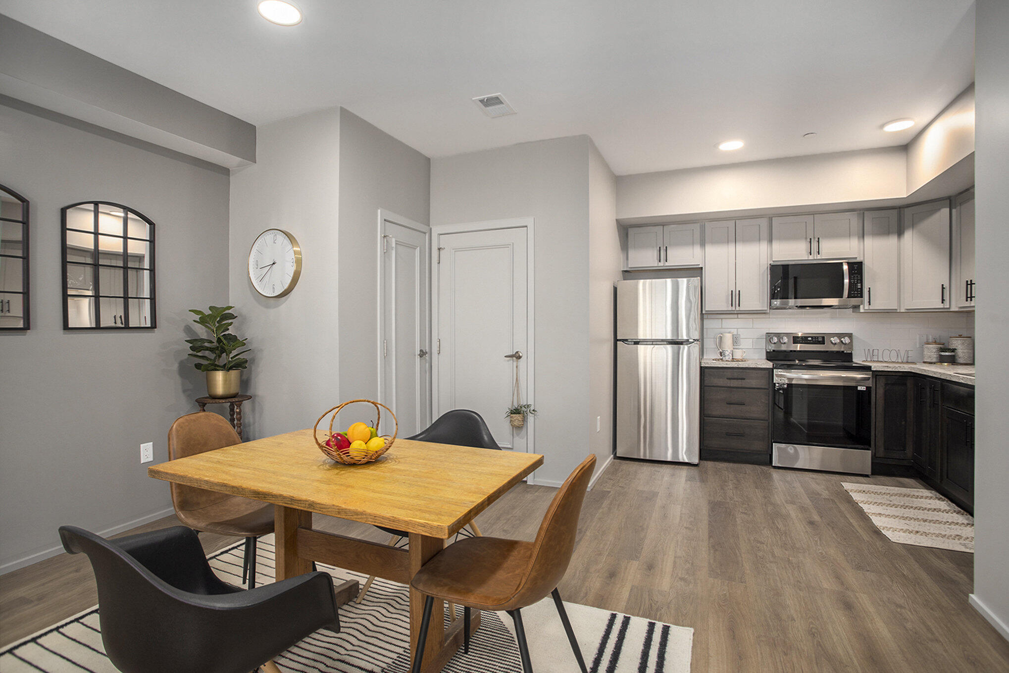 606 Southworth Terrace Property Photo 4