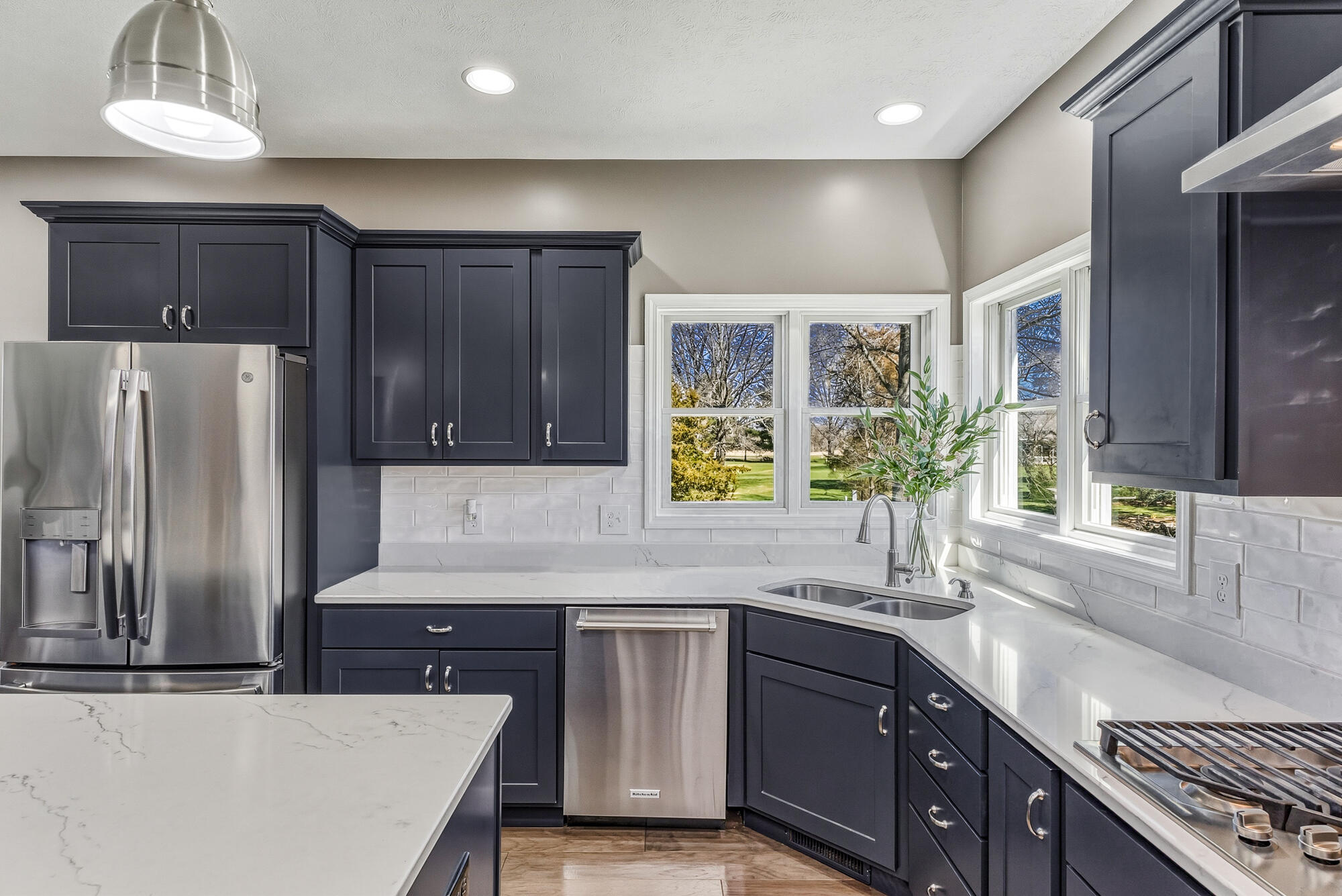 52039 Kern Drive Property Photo 8