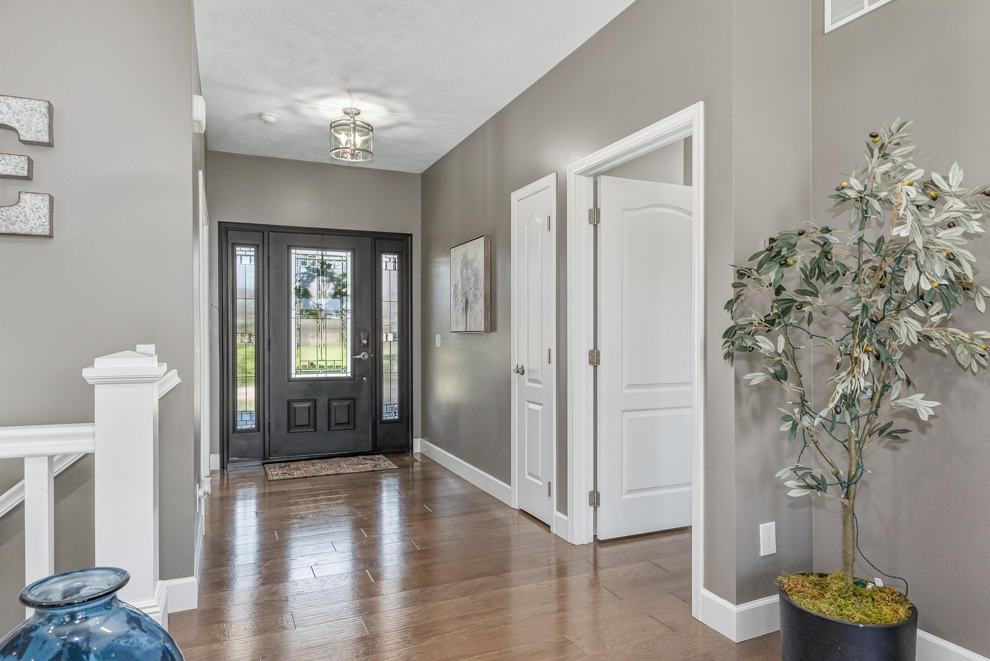 52039 Kern Drive Property Photo 10