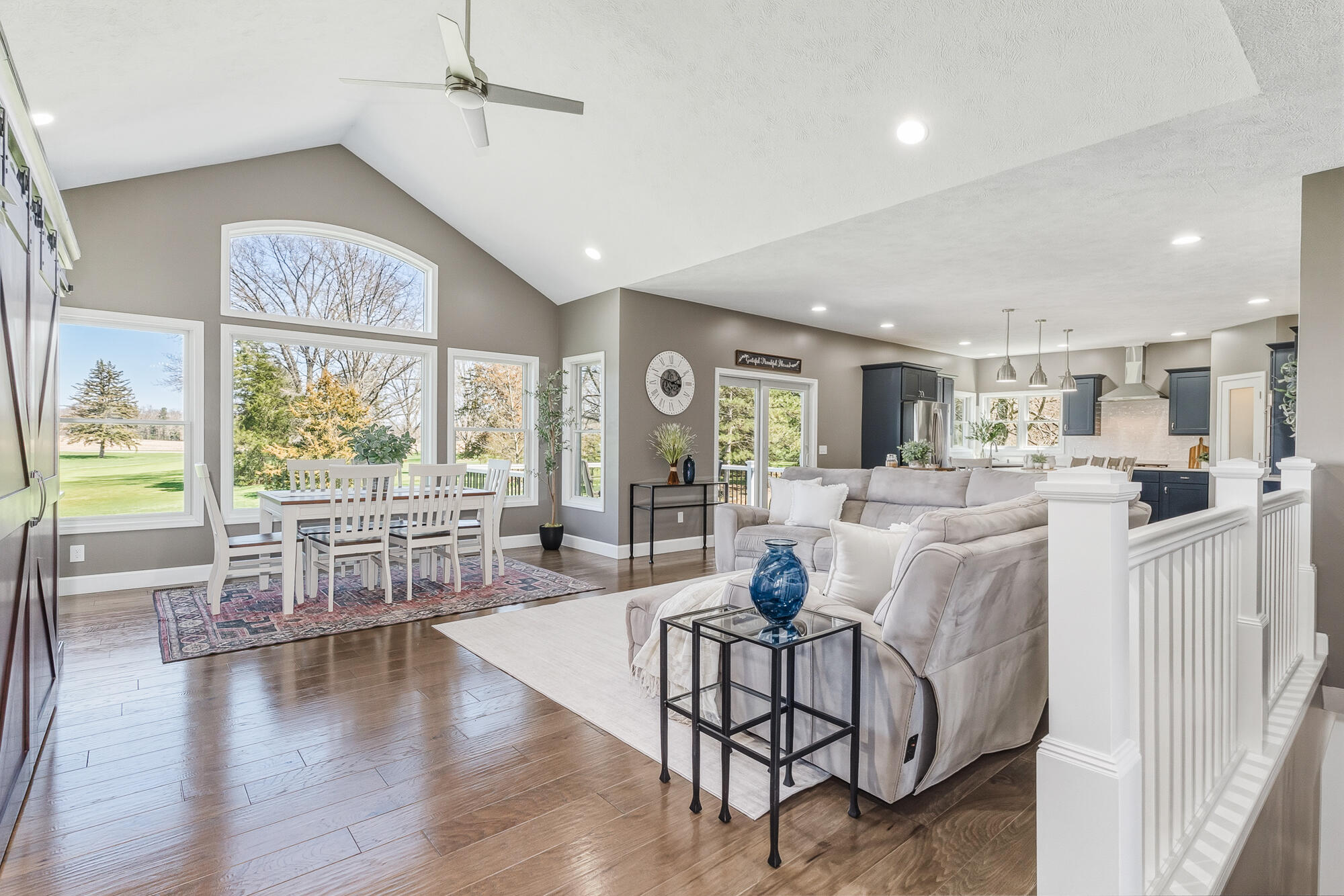 52039 Kern Drive Property Photo 11