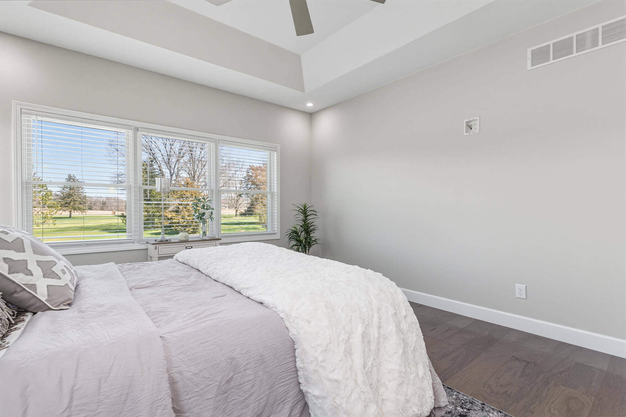 52039 Kern Drive Property Photo 20