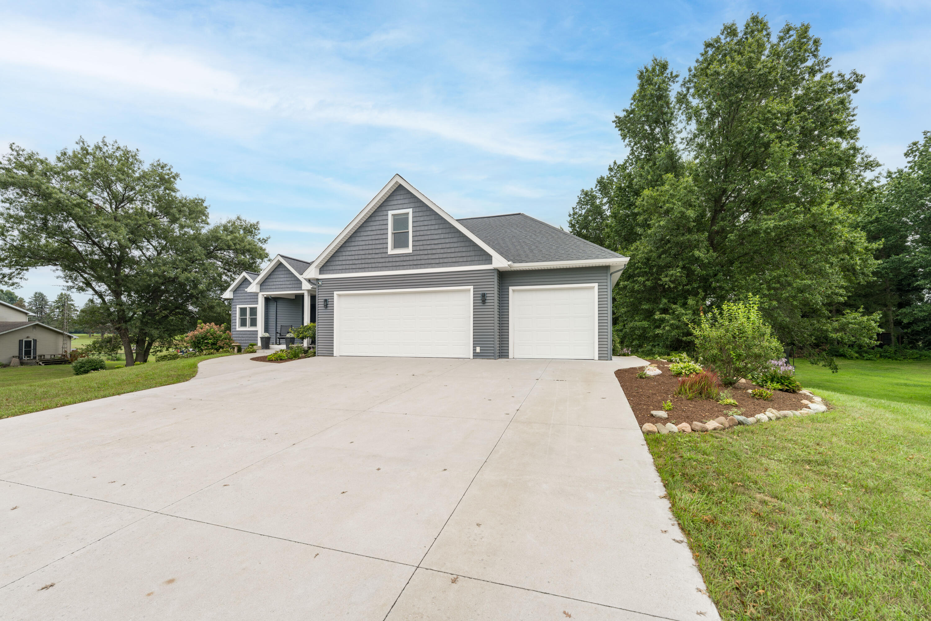 52039 Kern Drive Property Photo 85