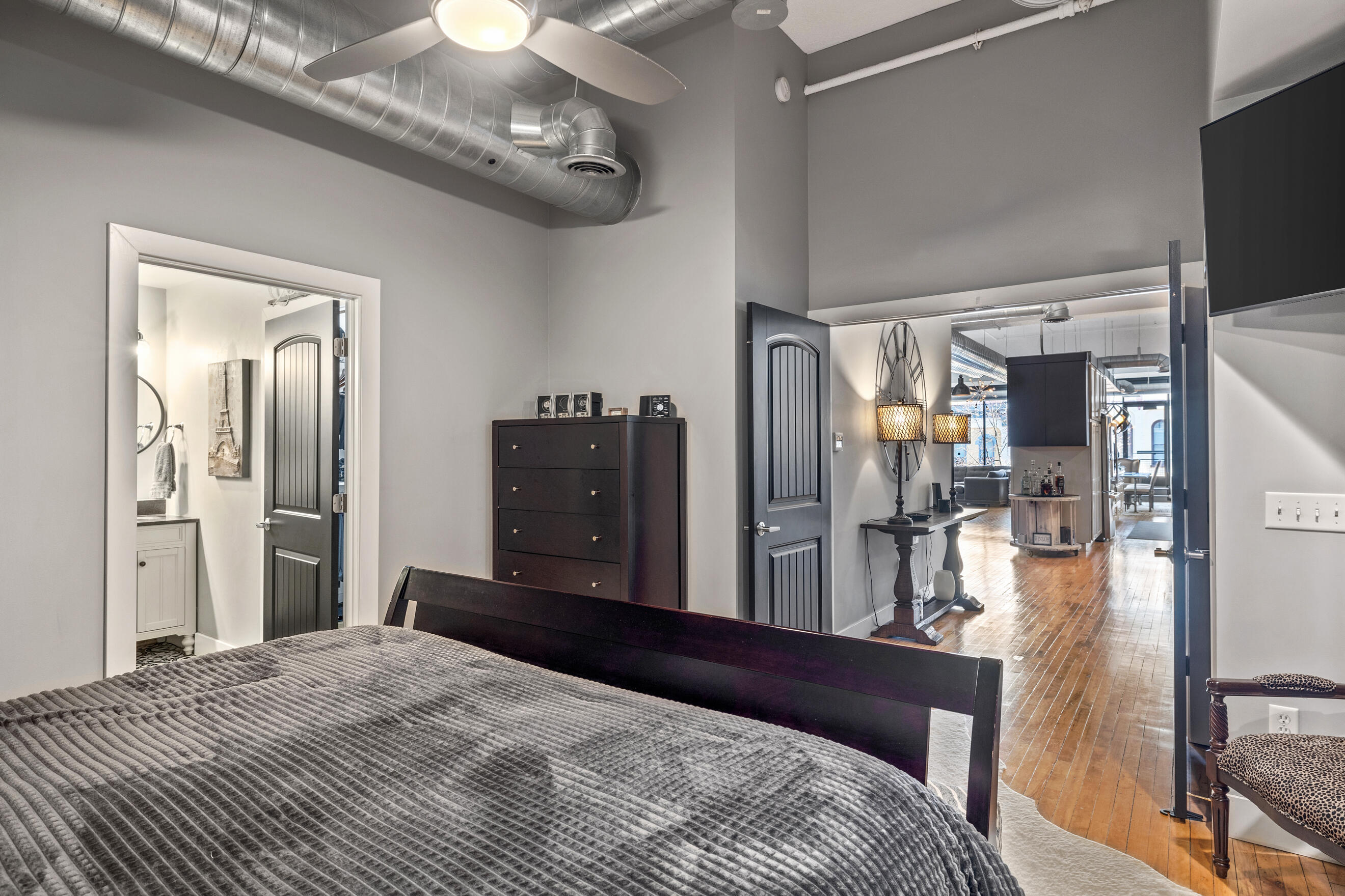 49 Monroe Center Street Nw 5 Property Photo 23