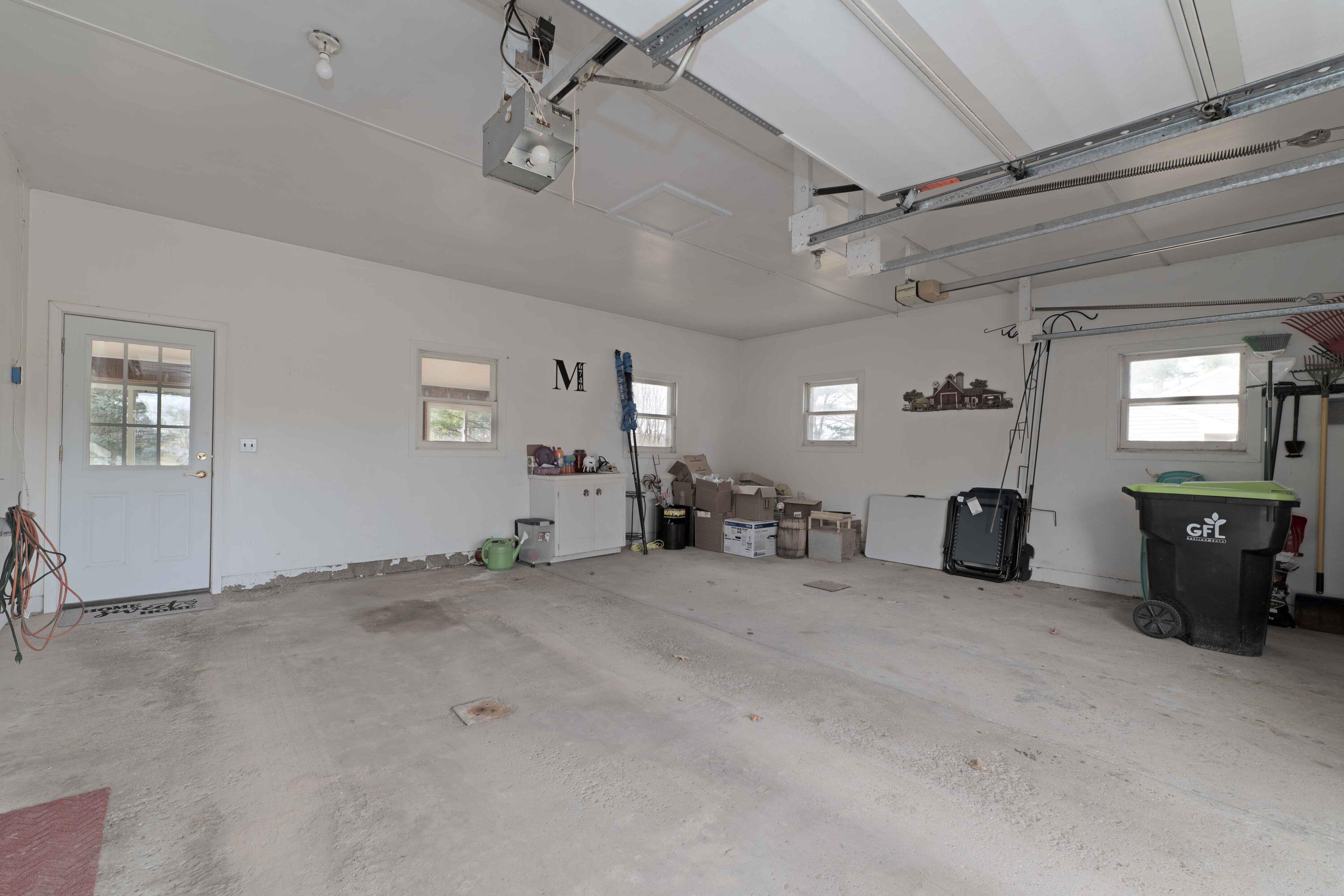 6740 S Eberhart Avenue Property Photo 24