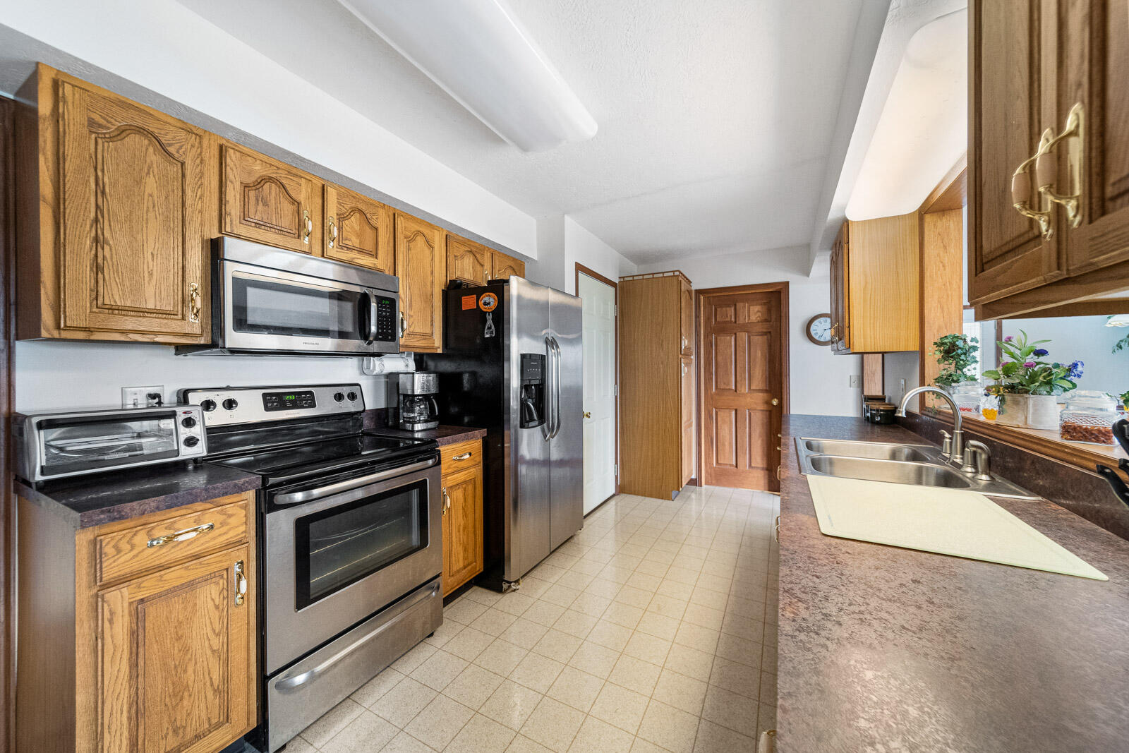 19976 M-60 Property Photo 11