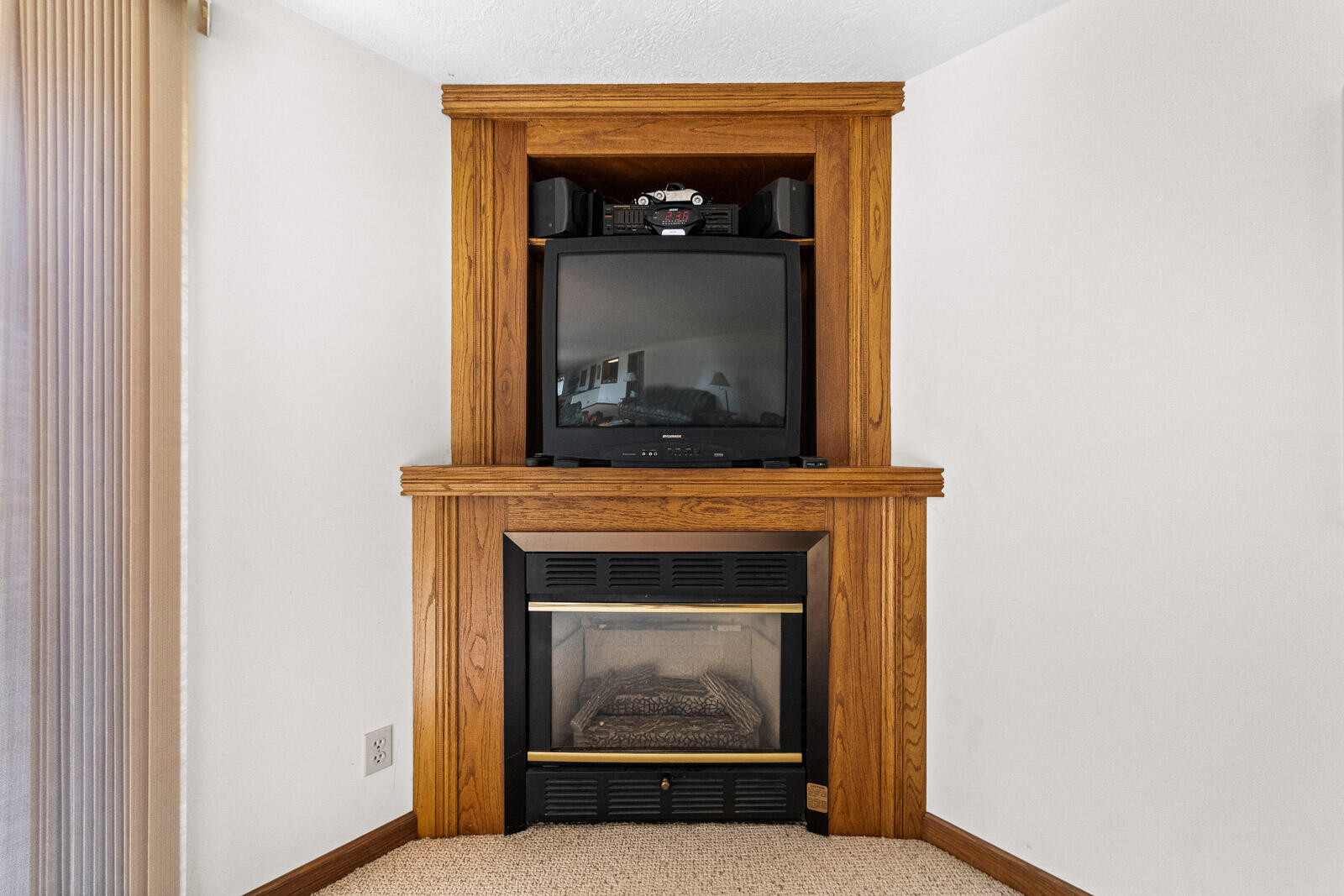 19976 M-60 Property Photo 18