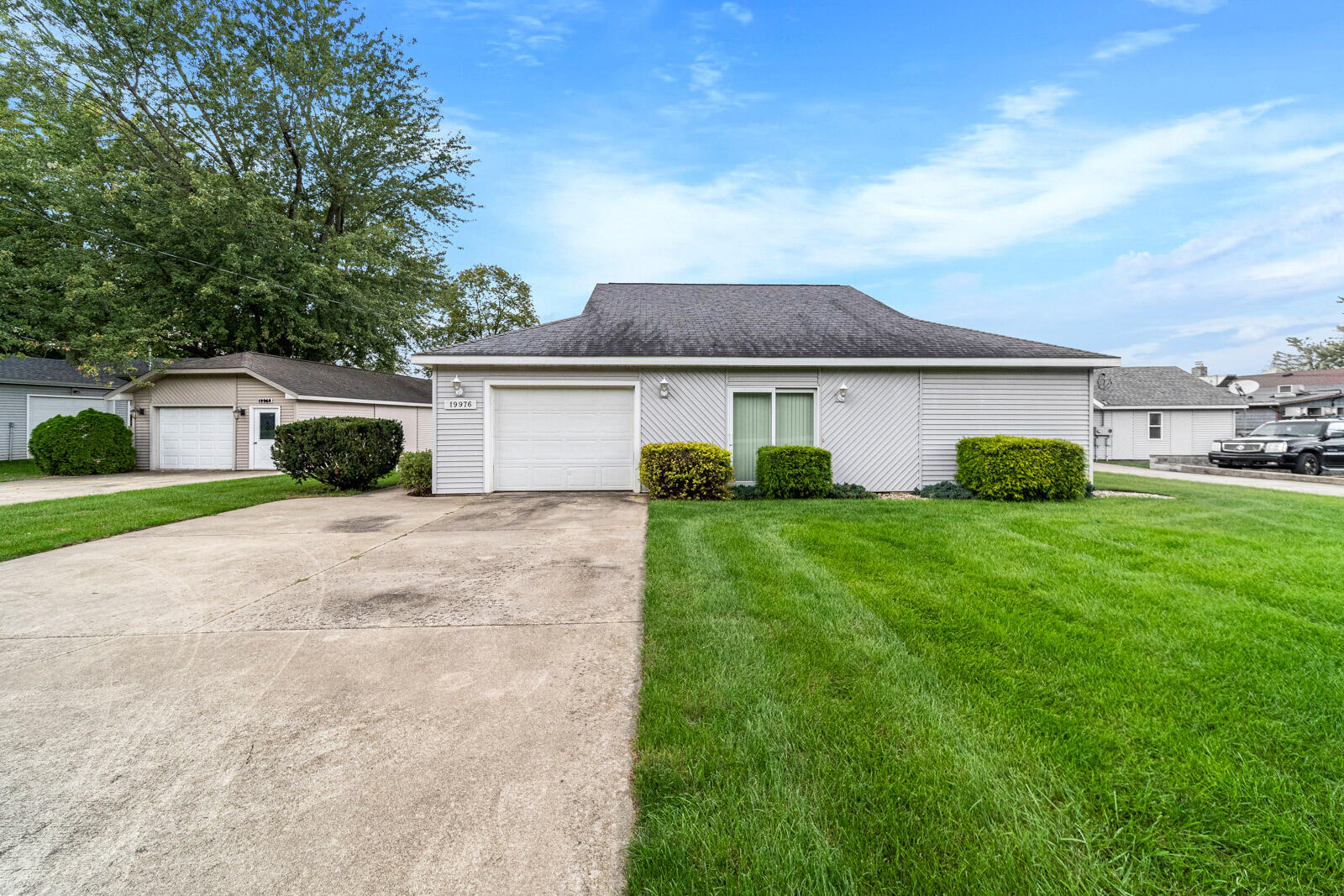 19976 M-60 Property Photo 23