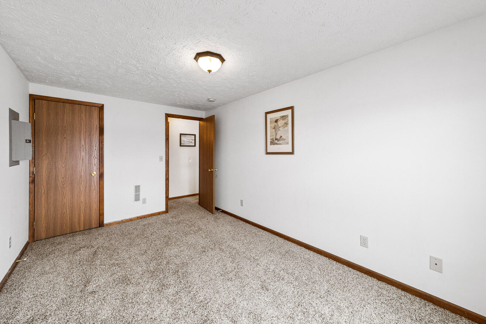 19976 M-60 Property Photo 44
