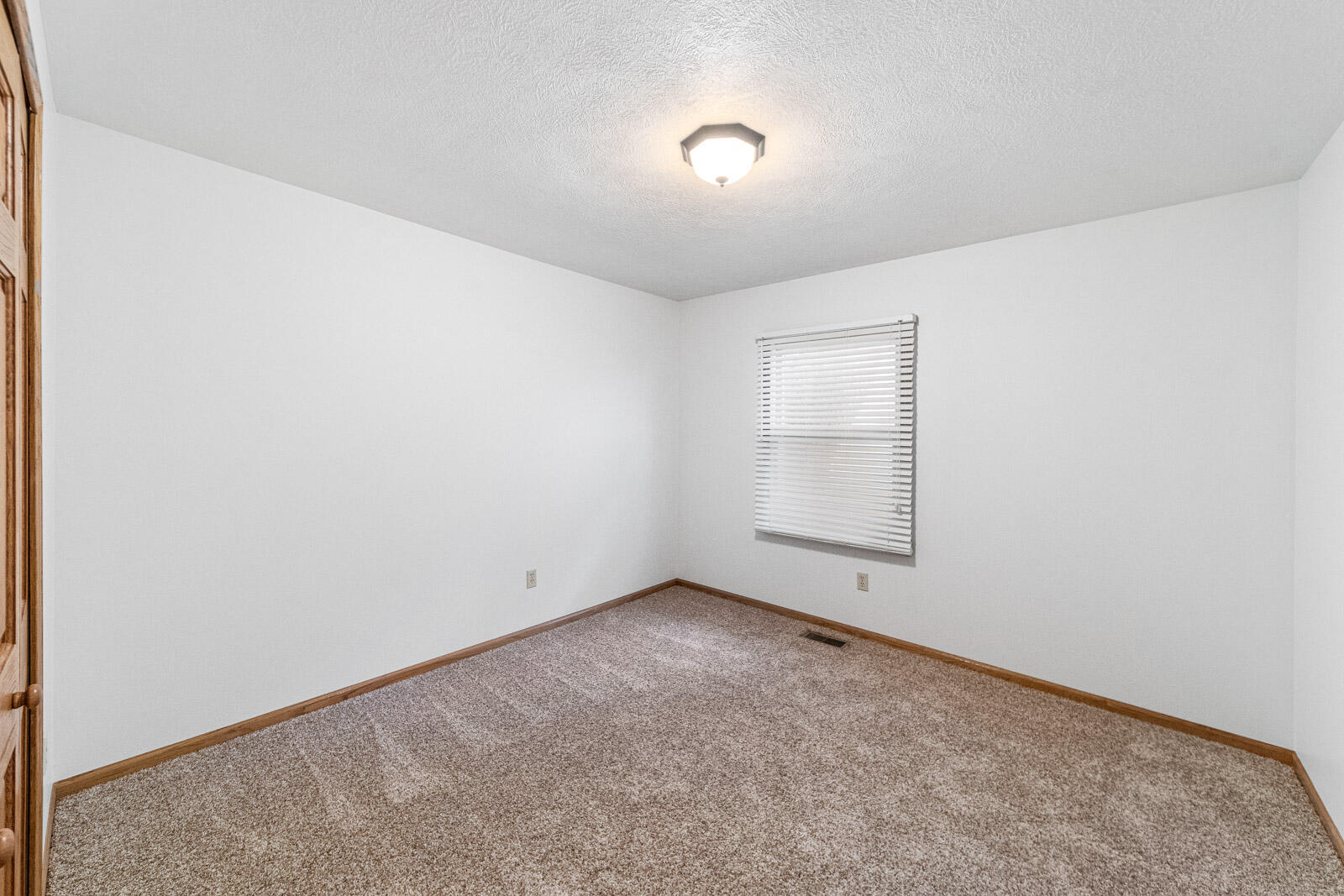 19976 M-60 Property Photo 58