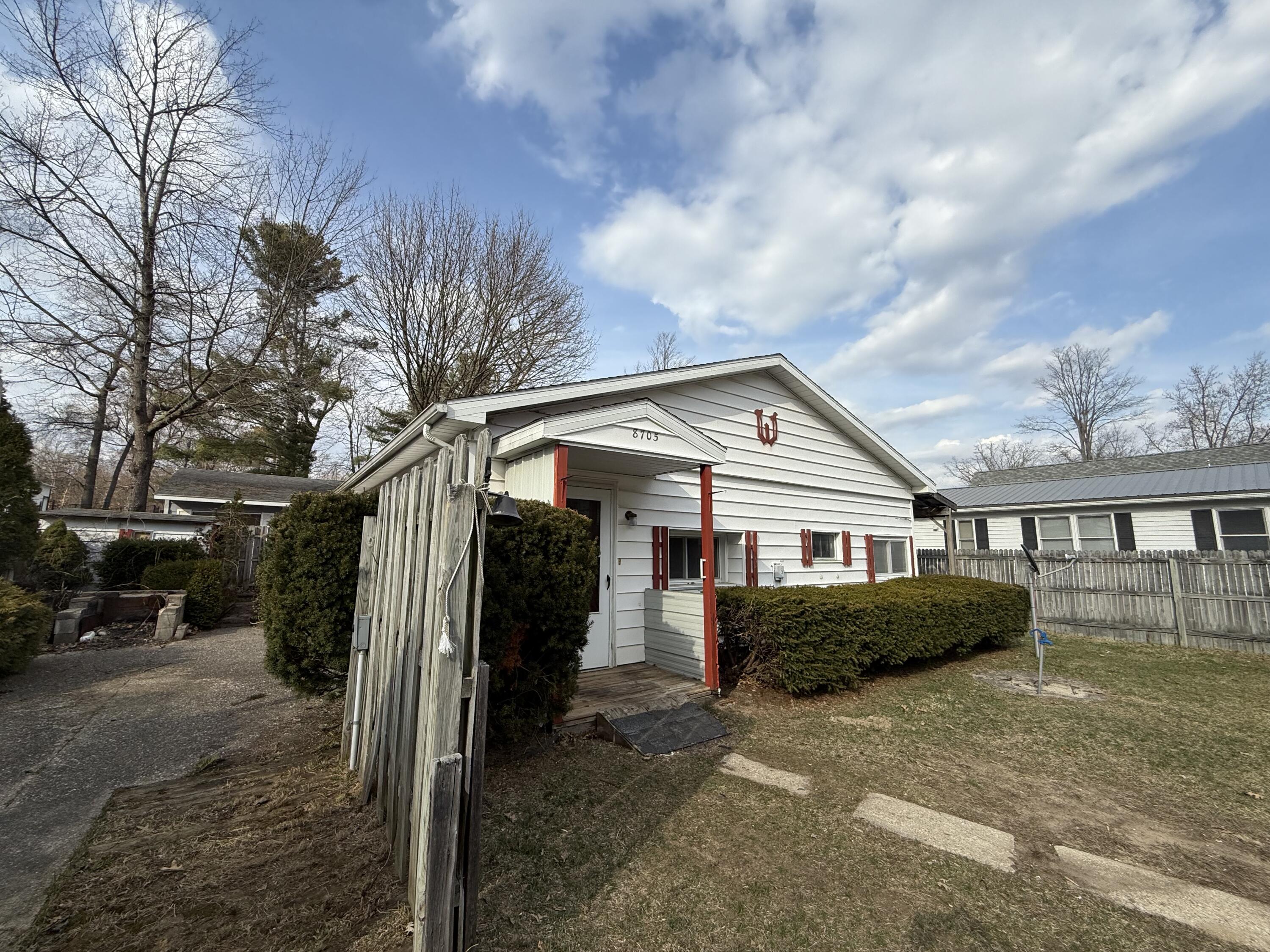 8705 E James Street Property Photo 1
