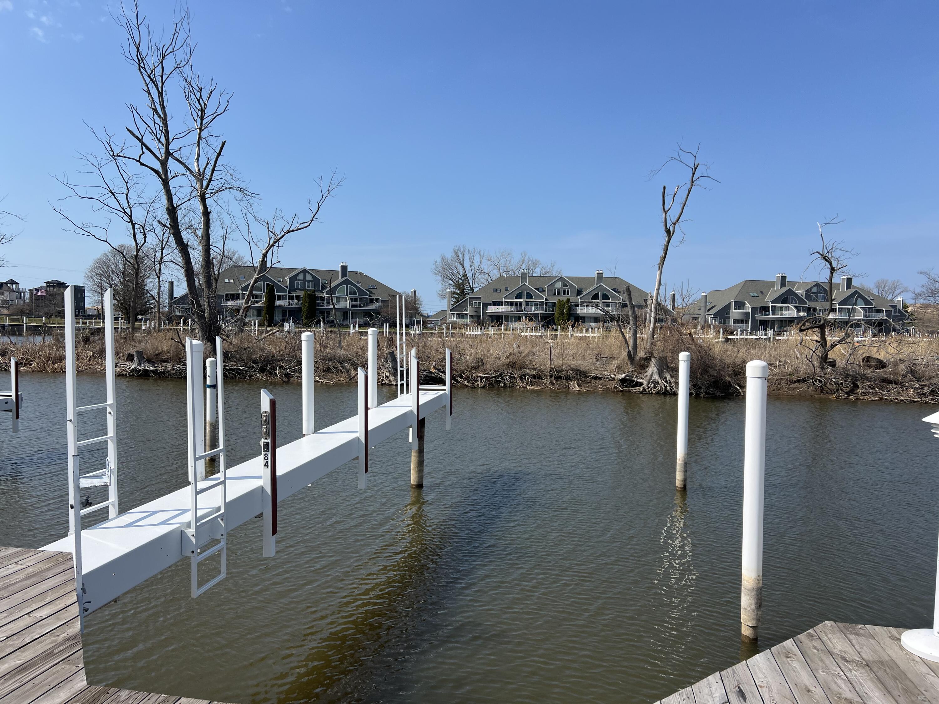 84 Harbor Landing Property Photo 2