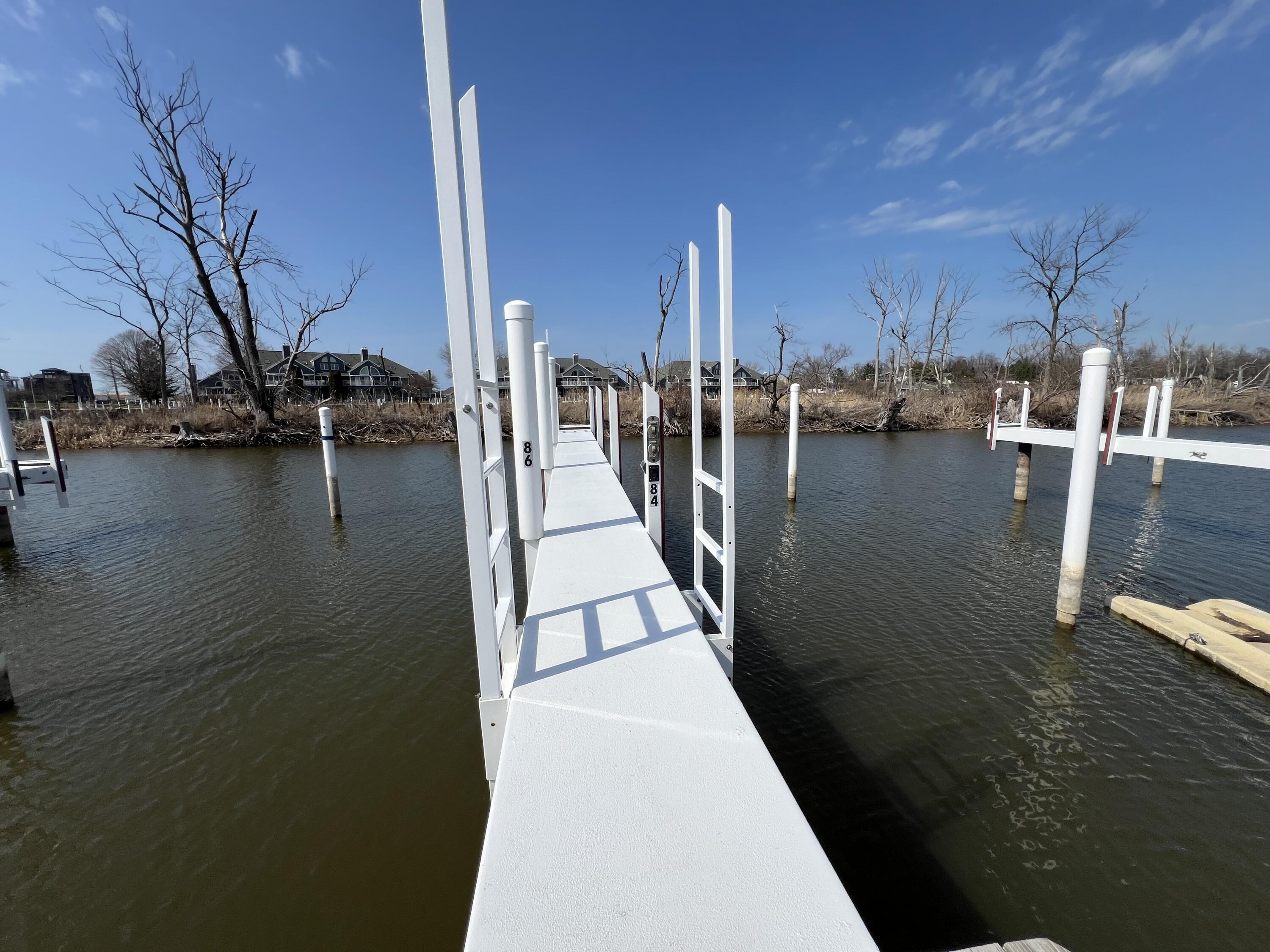 84 Harbor Landing Property Photo 3