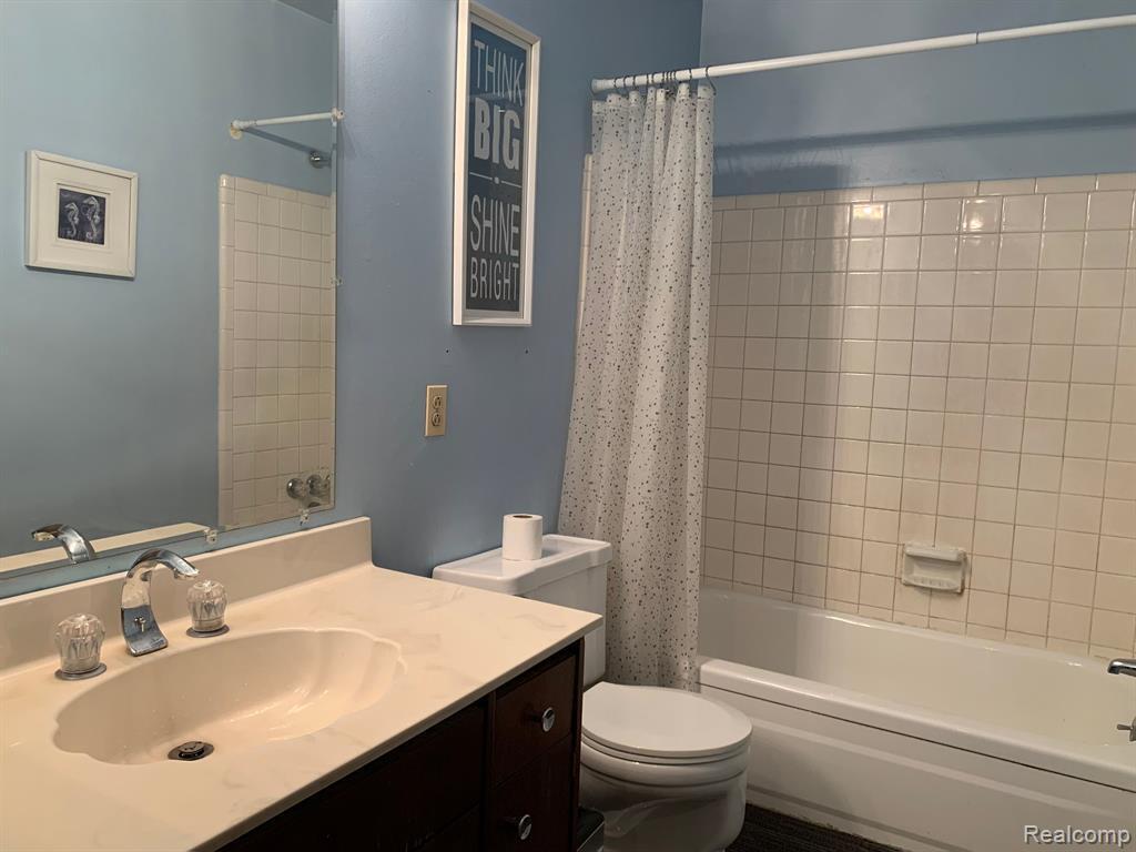 22140 Dante #209 Property Photo 11