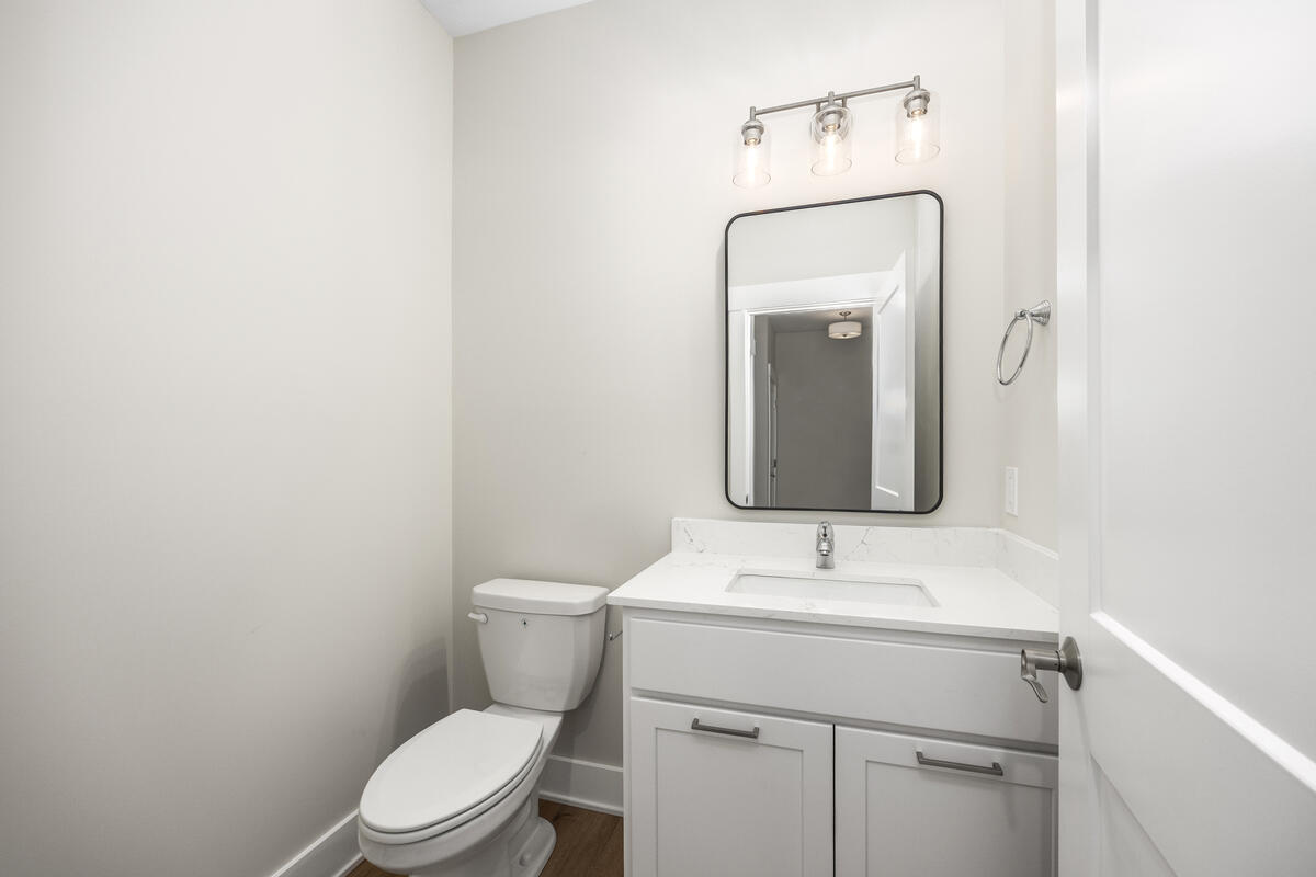 2221 Watertown Way Ne Property Photo 10