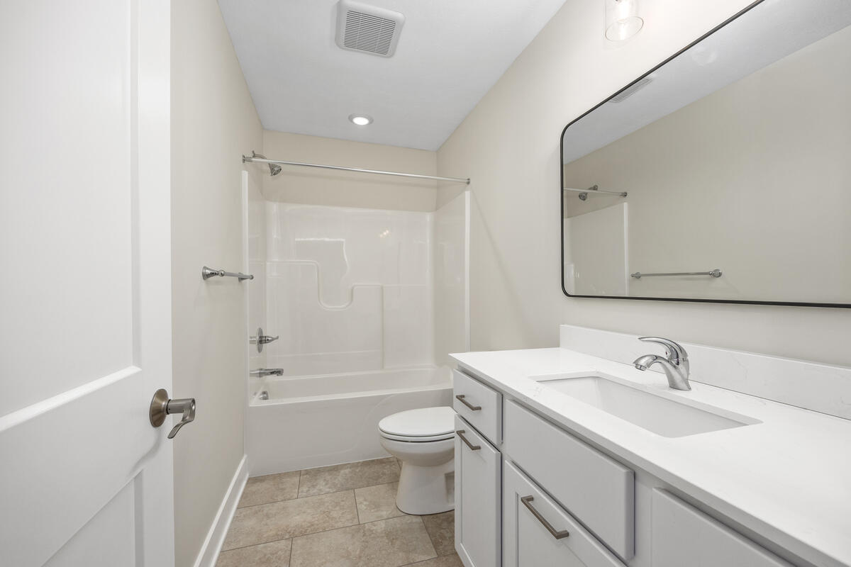 2221 Watertown Way Ne Property Photo 18