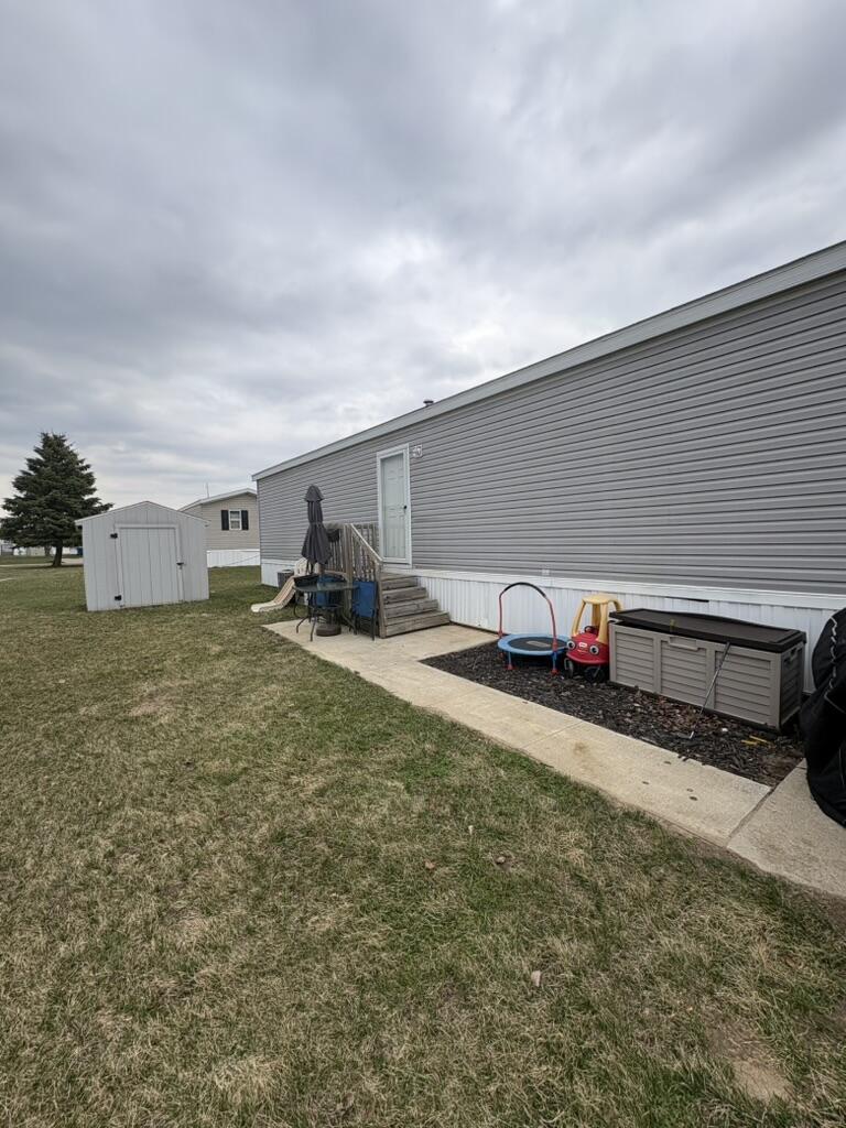 360 E Tuttle Road #217 Property Photo 22