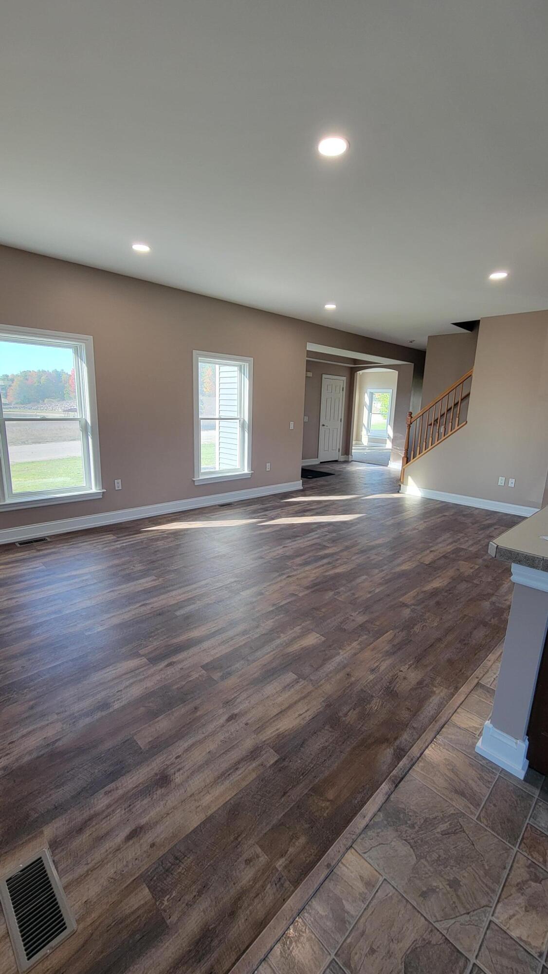21238 Deans View Property Photo 7