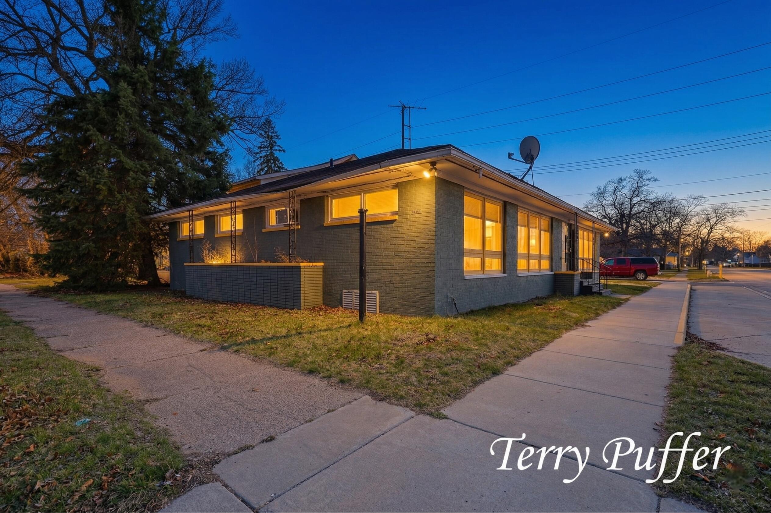 2101 Peck Street Property Photo 1