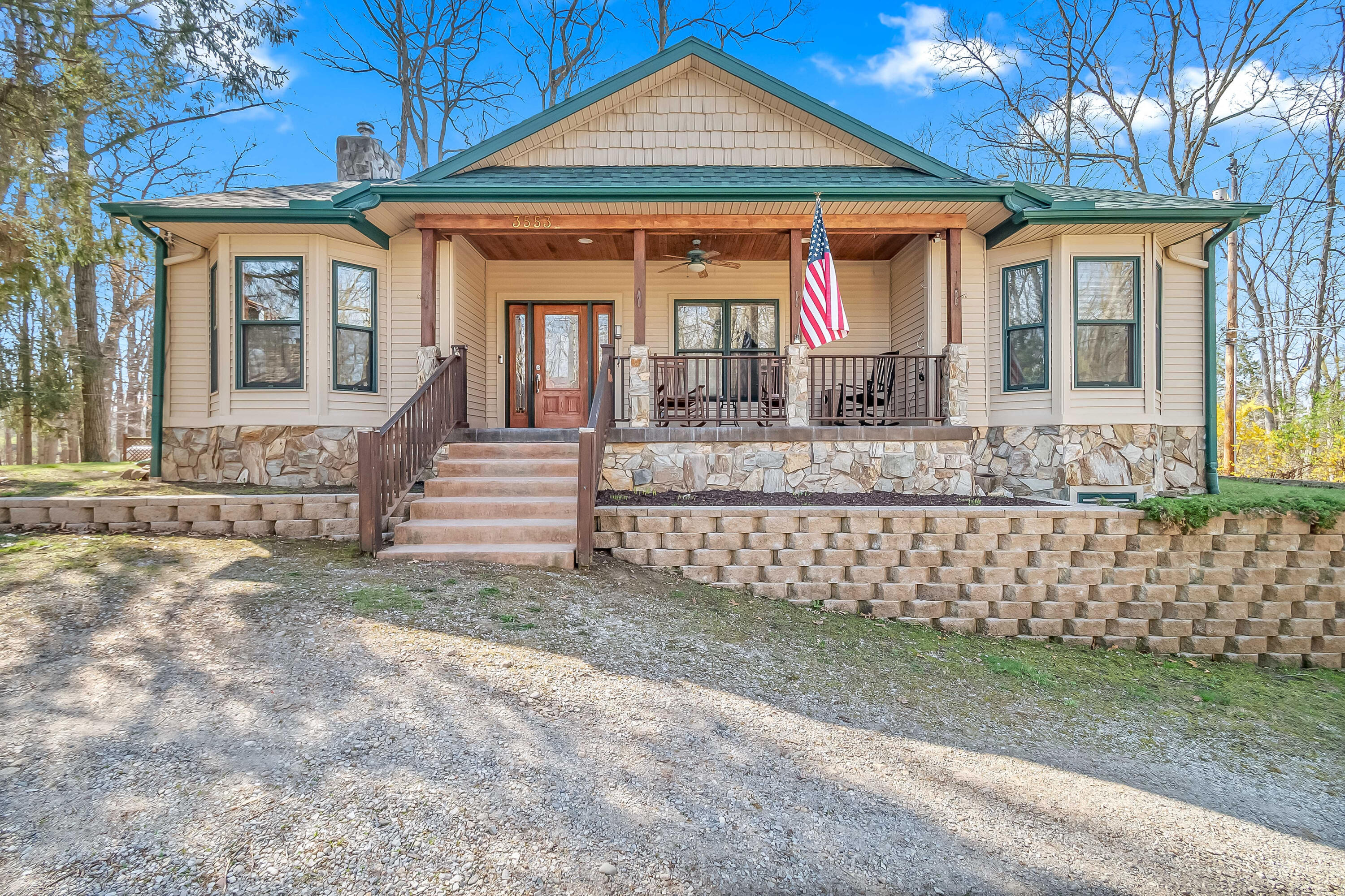 3553 Alpine Court Property Photo 1