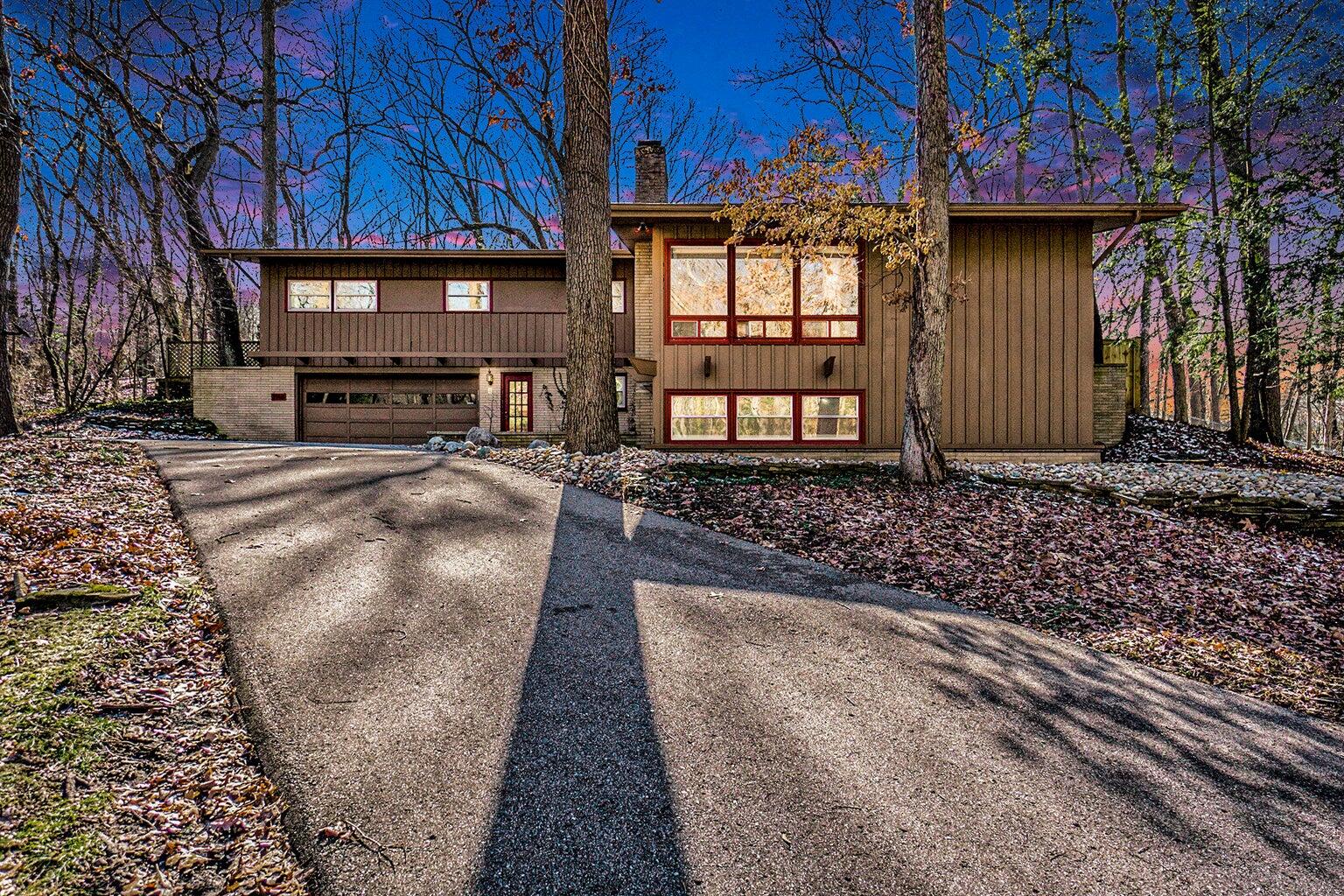 2146 Treehaven Drive Property Photo 9