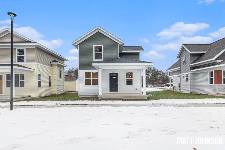 624 Hazen Street SE Property Photo 1