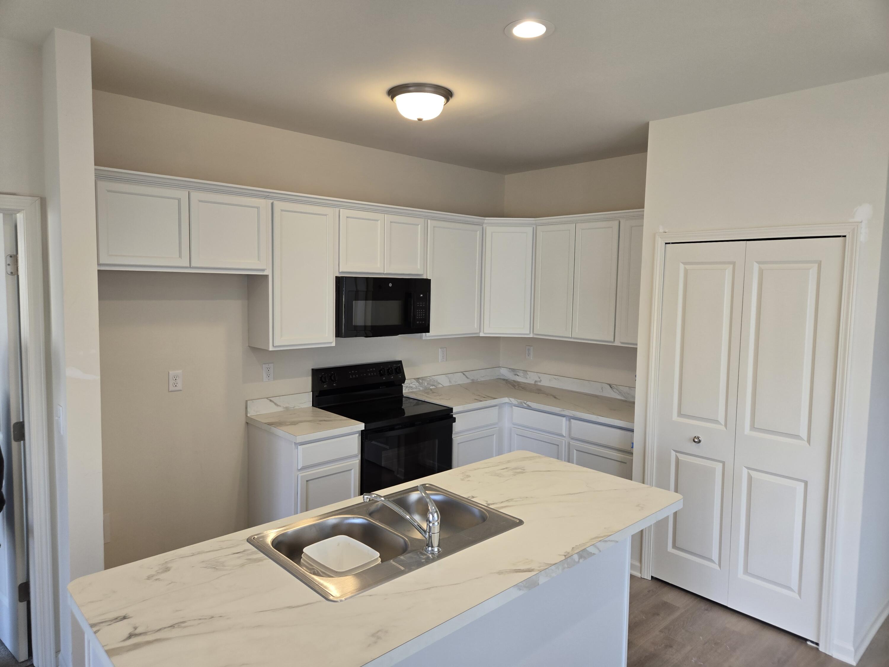 4266 Plum Village Circle 39 Property Photo 2